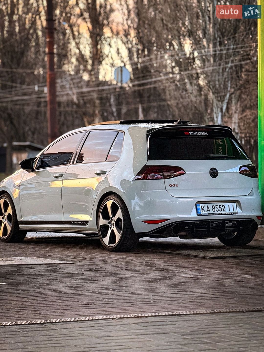 Volkswagen Golf GTI 2016 VIN 3VW447AUXGM061330 фото оголошення 5 з 13