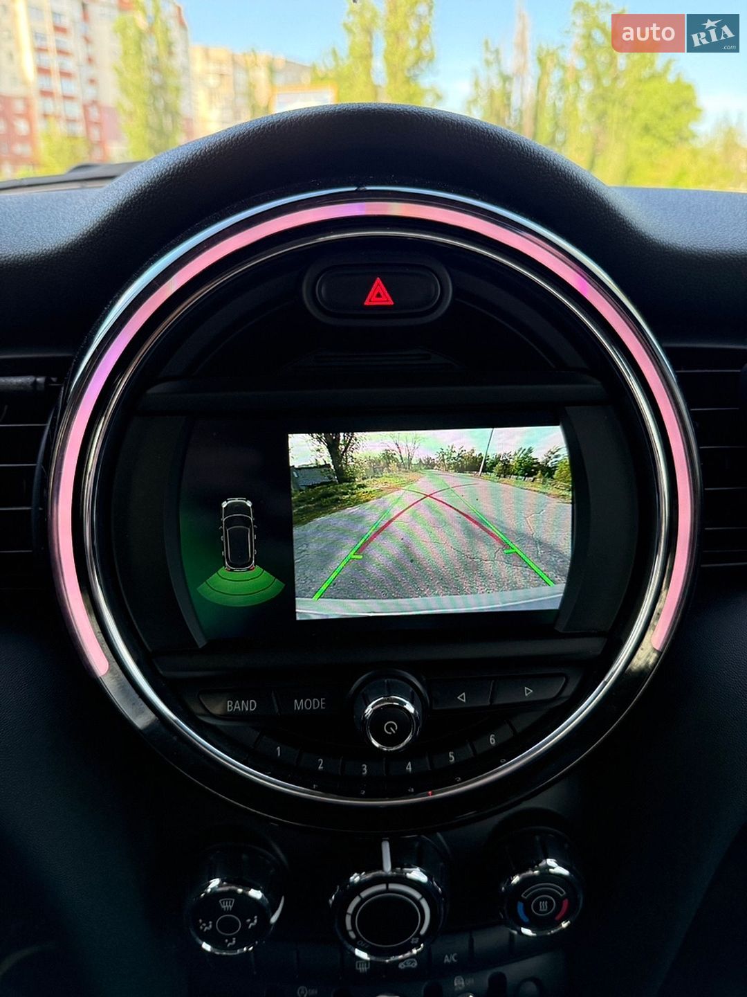 MINI Cooper 2019 VIN WMWXU1C5XK2J02989 фото оголошення 46 з 55