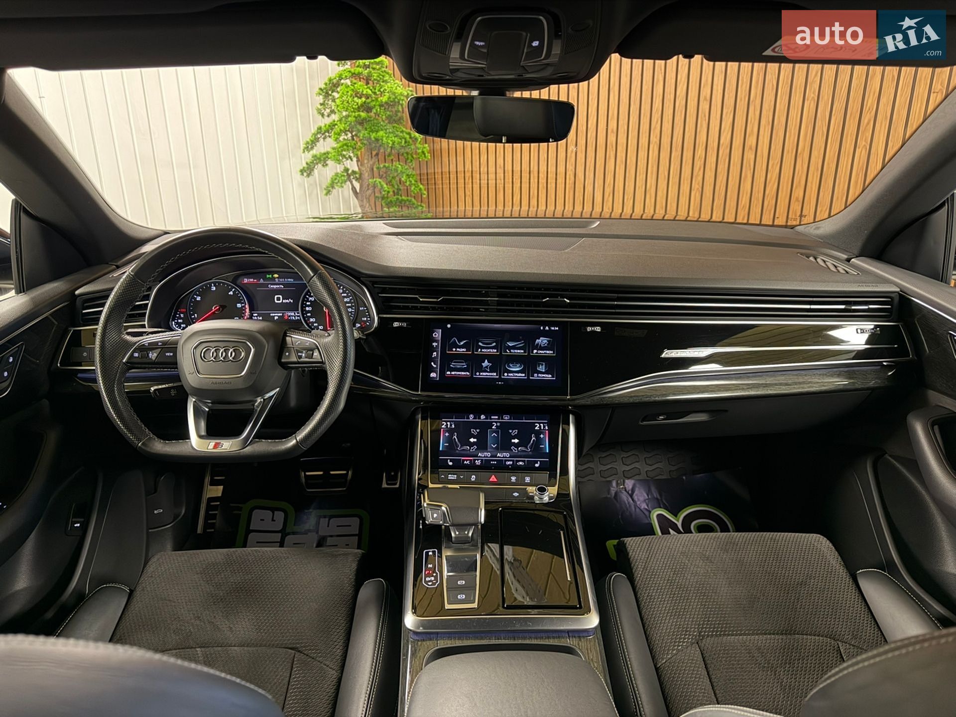 Audi Q8 2020 VIN WAUZZZF10MD004806 фото оголошення 20 з 62