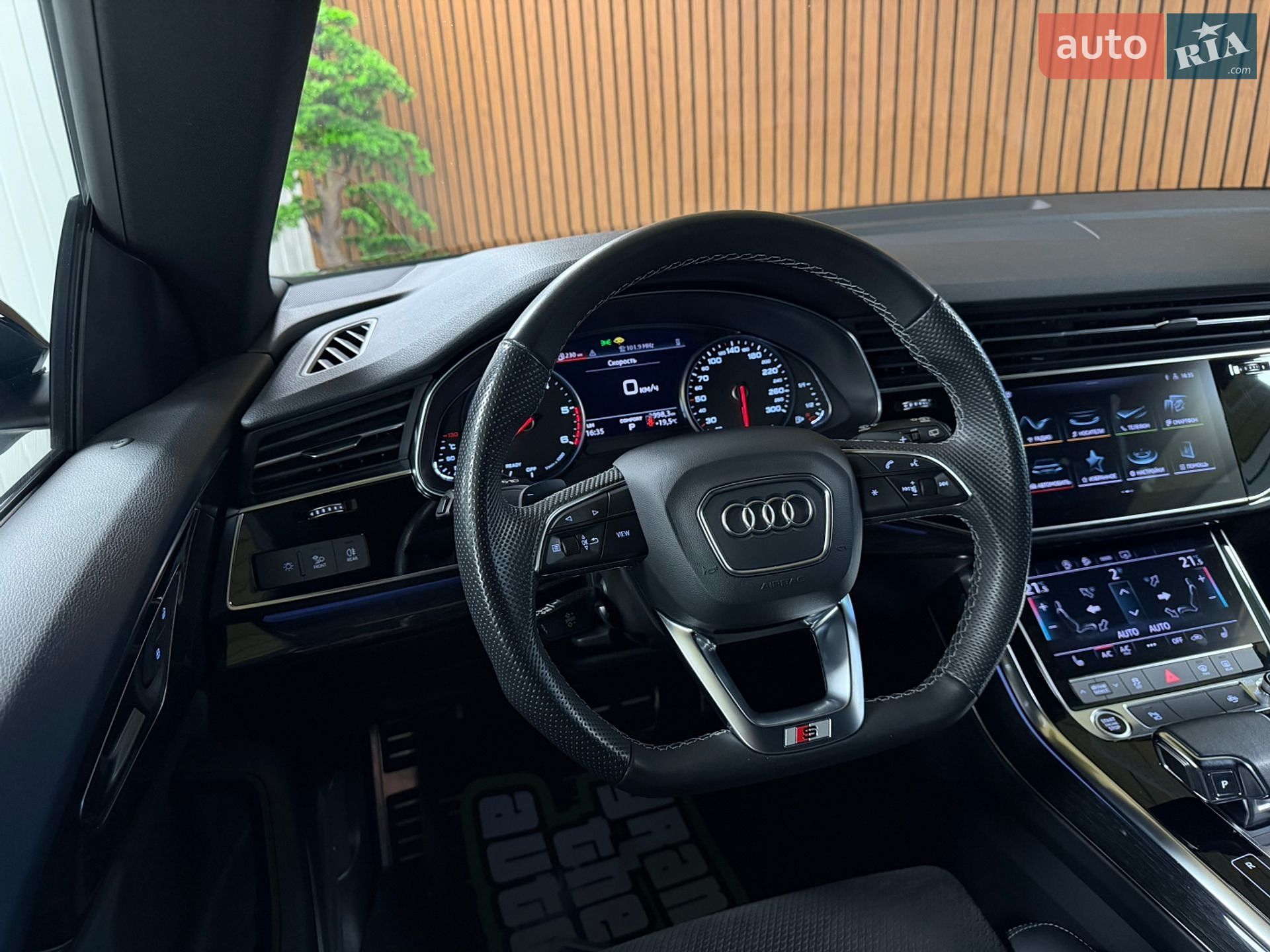 Audi Q8 2020 VIN WAUZZZF10MD004806 фото оголошення 22 з 62