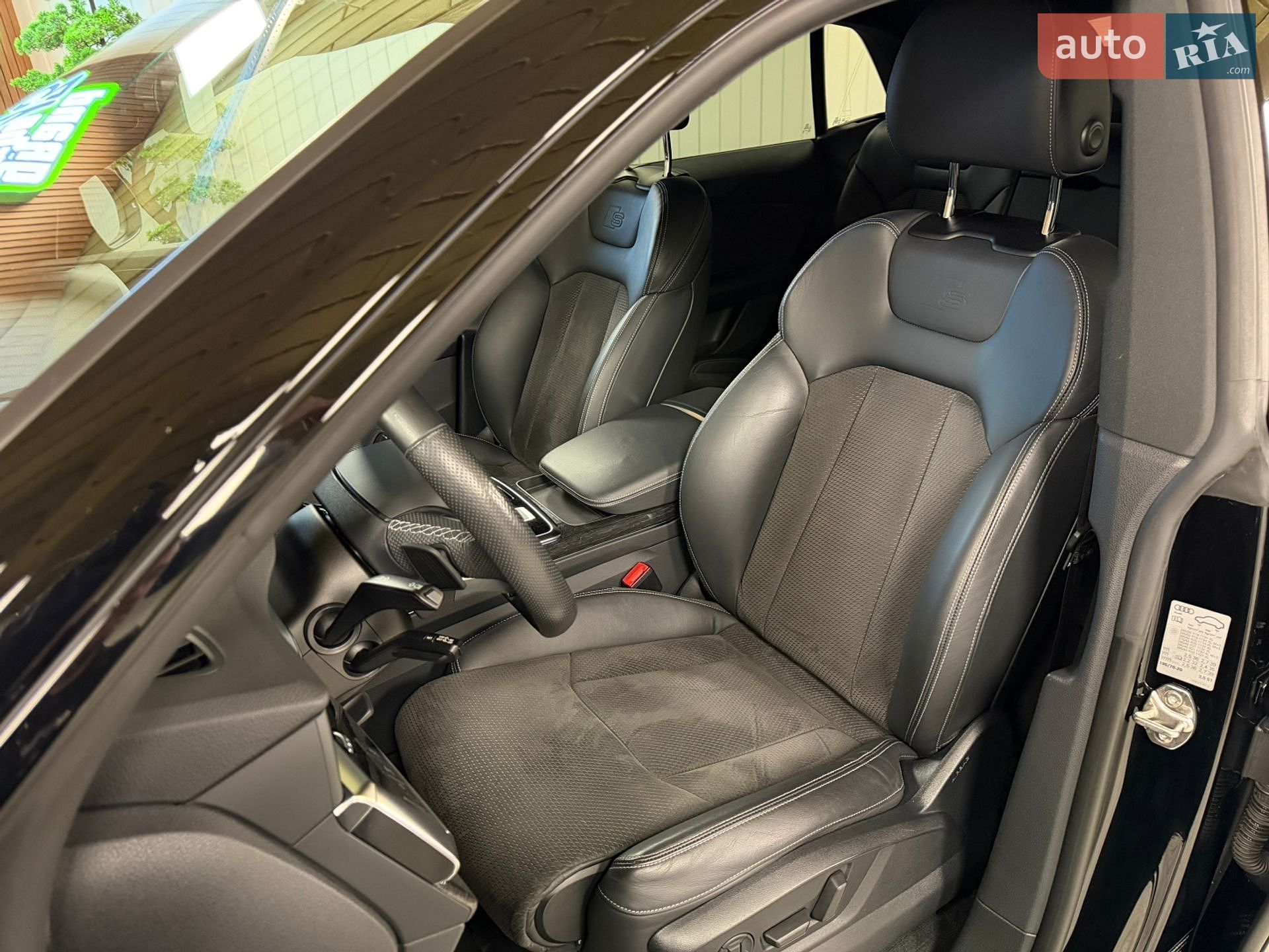 Audi Q8 2020 VIN WAUZZZF10MD004806 фото оголошення 34 з 62