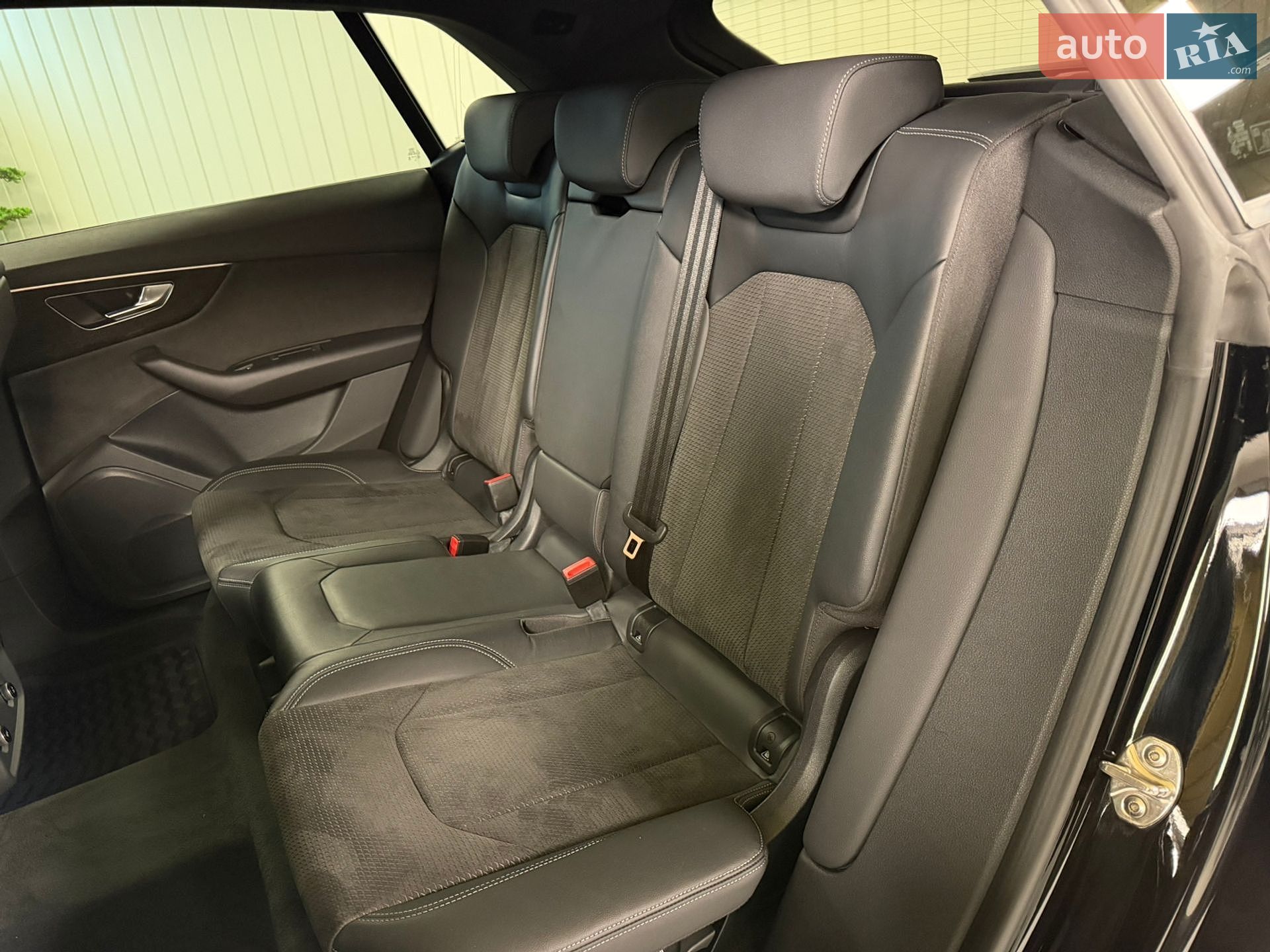 Audi Q8 2020 VIN WAUZZZF10MD004806 фото оголошення 38 з 62