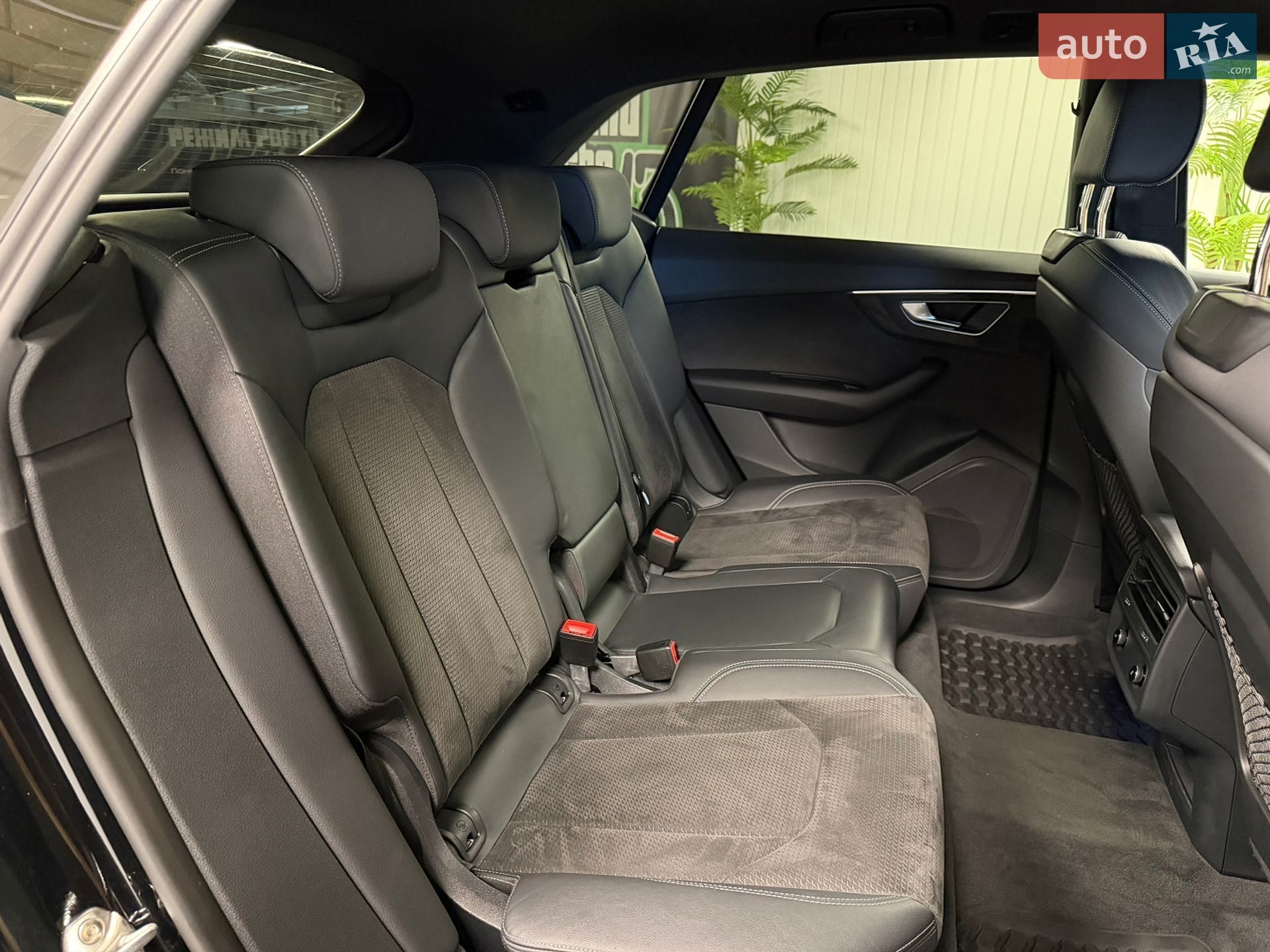 Audi Q8 2020 VIN WAUZZZF10MD004806 фото оголошення 40 з 62