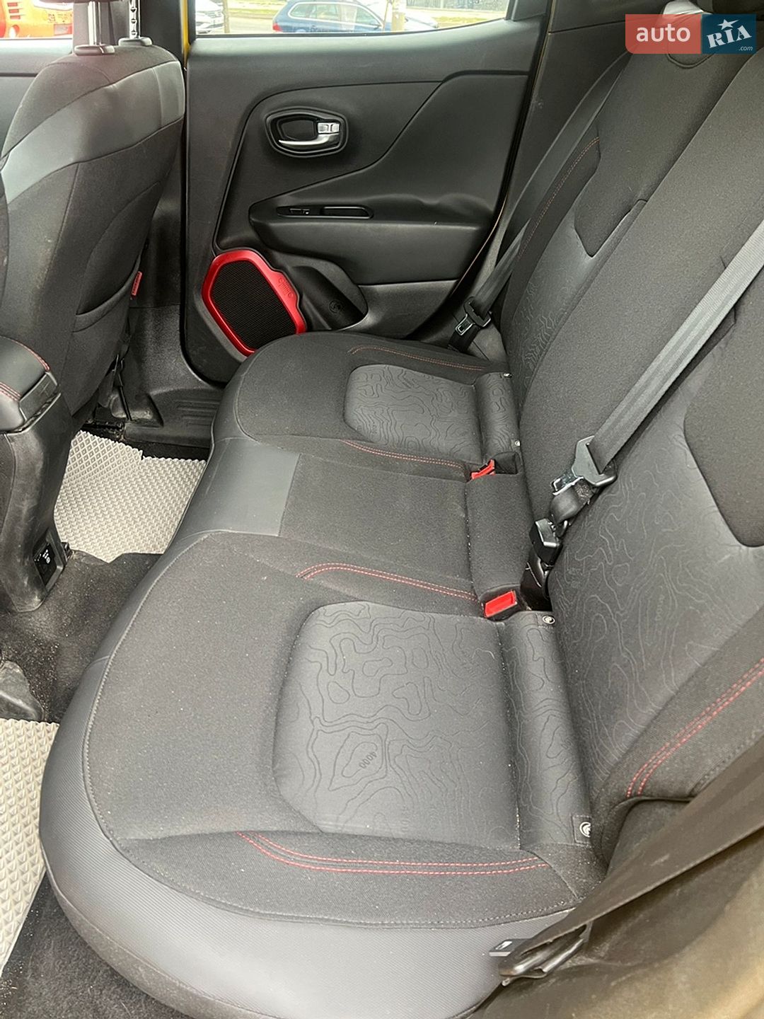Jeep Renegade 2015 VIN ZACCJBCT1FPC00111 фото оголошення 8 з 11