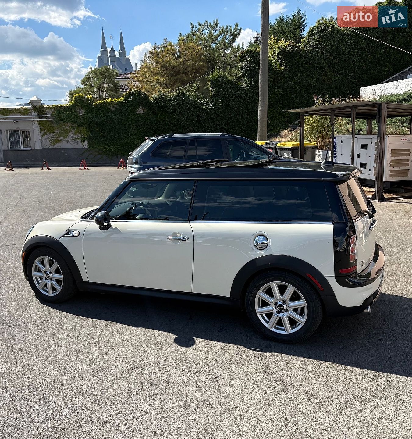 Mini Clubman 2013 VIN WMWZG3C52ET800555 фото оголошення 2 з 16