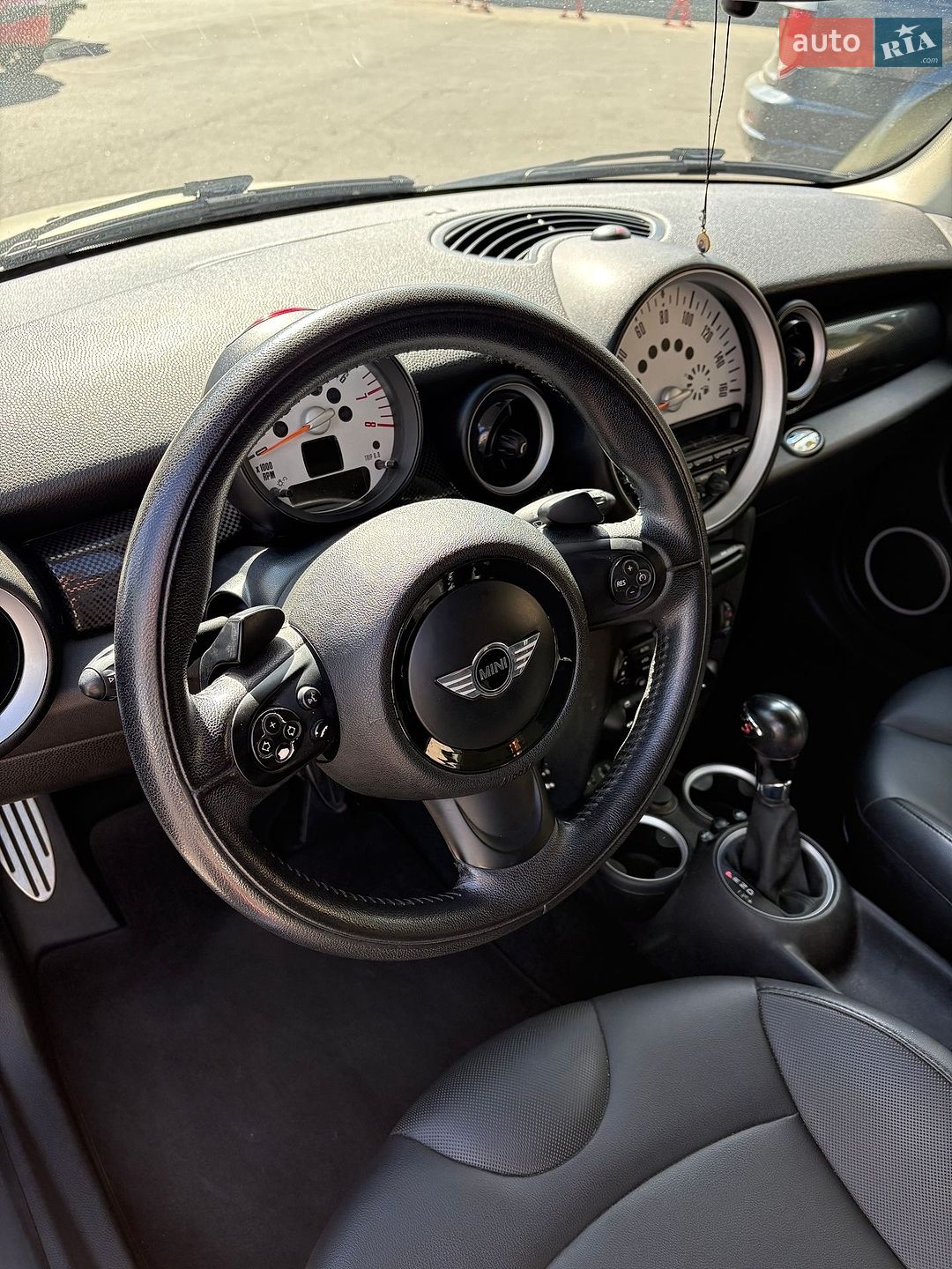 Mini Clubman 2013 VIN WMWZG3C52ET800555 фото оголошення 8 з 16