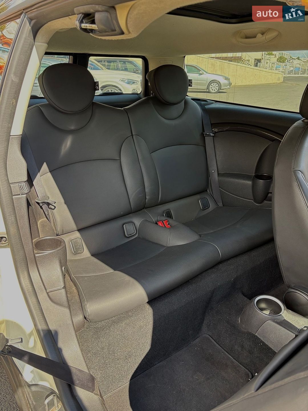 Mini Clubman 2013 VIN WMWZG3C52ET800555 фото оголошення 10 з 16