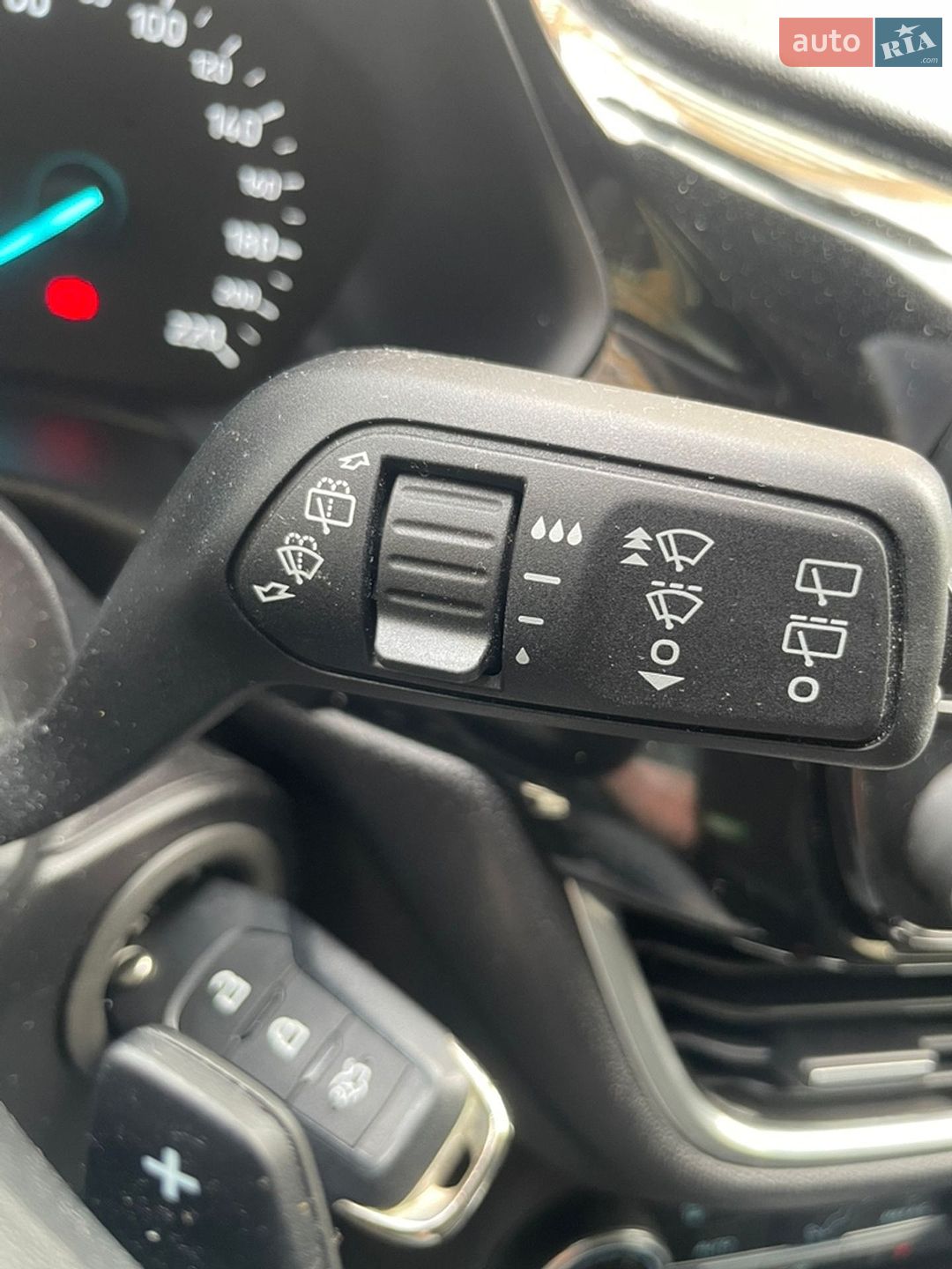 Ford Fiesta 2017 VIN WF0JXXGAHJHK73924 фото оголошення 19 з 40