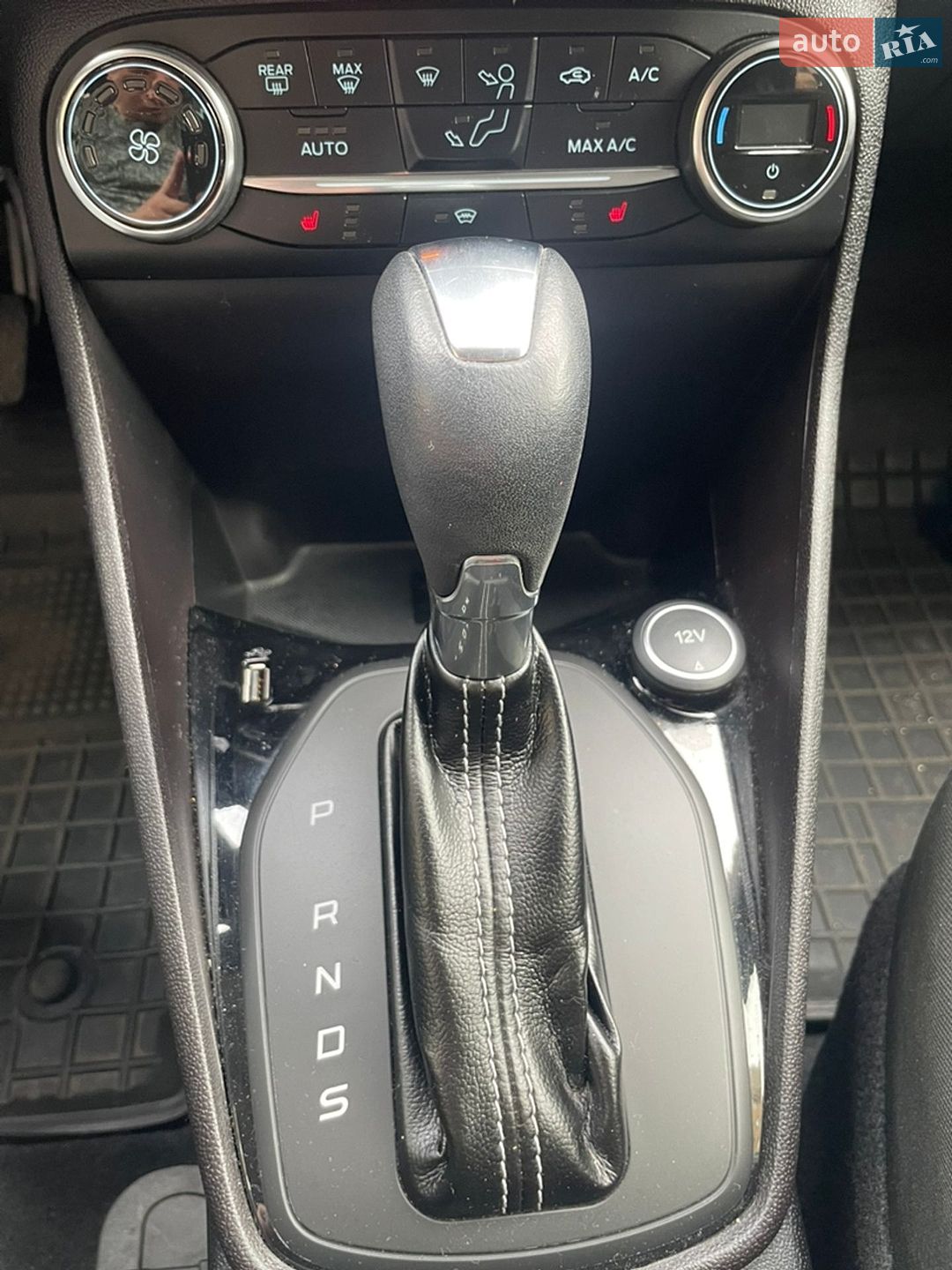 Ford Fiesta 2017 VIN WF0JXXGAHJHK73924 фото оголошення 27 з 40