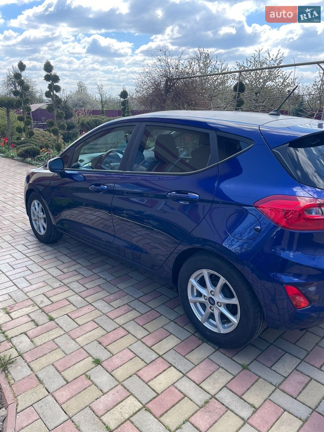 Ford Fiesta 2017 VIN WF0JXXGAHJHK73924 фото оголошення 2 з 40