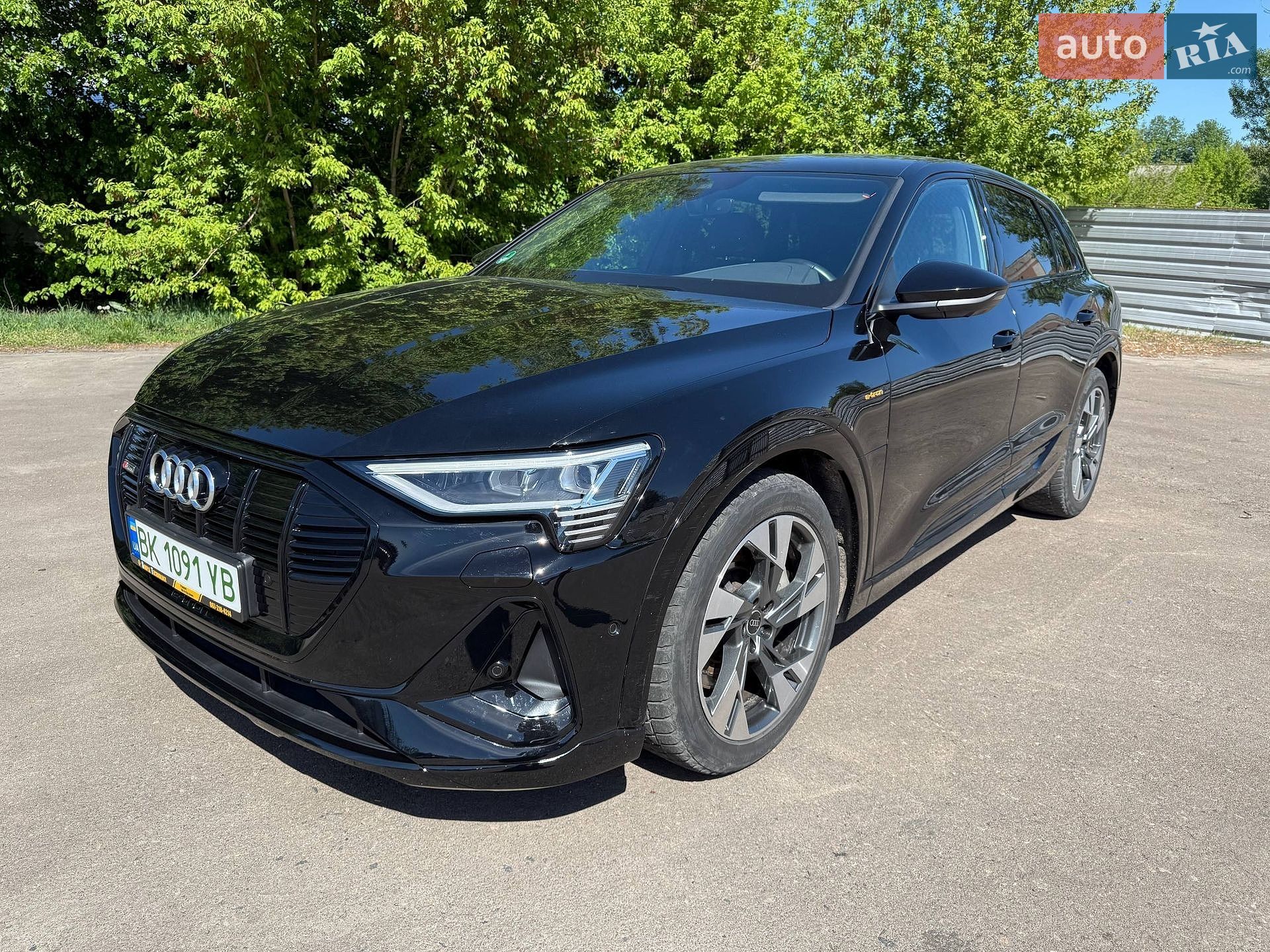 Audi e-tron 2021 VIN WAUZZZGE9NB015012 фото оголошення 2 з 42