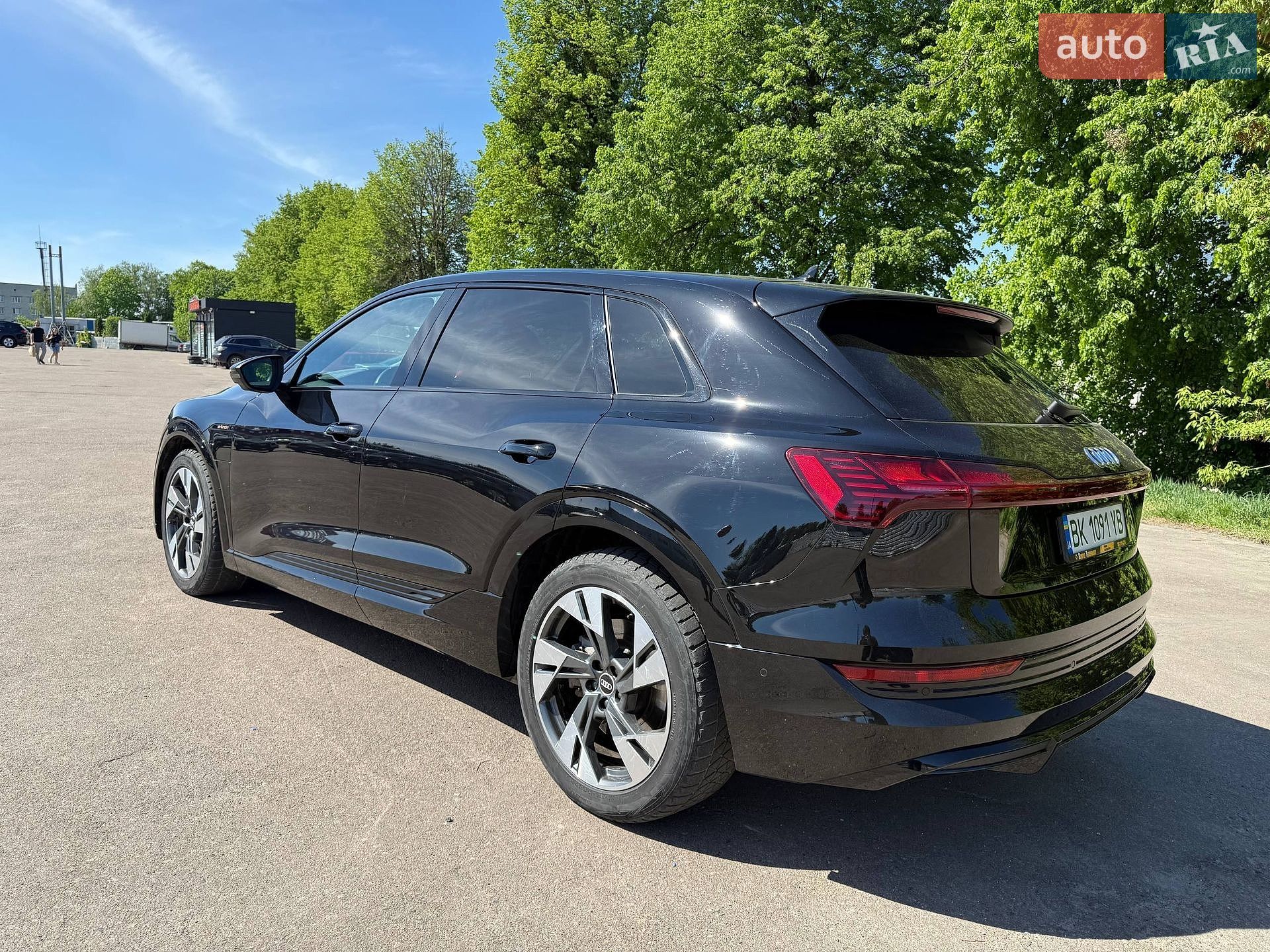 Audi e-tron 2021 VIN WAUZZZGE9NB015012 фото оголошення 9 з 42