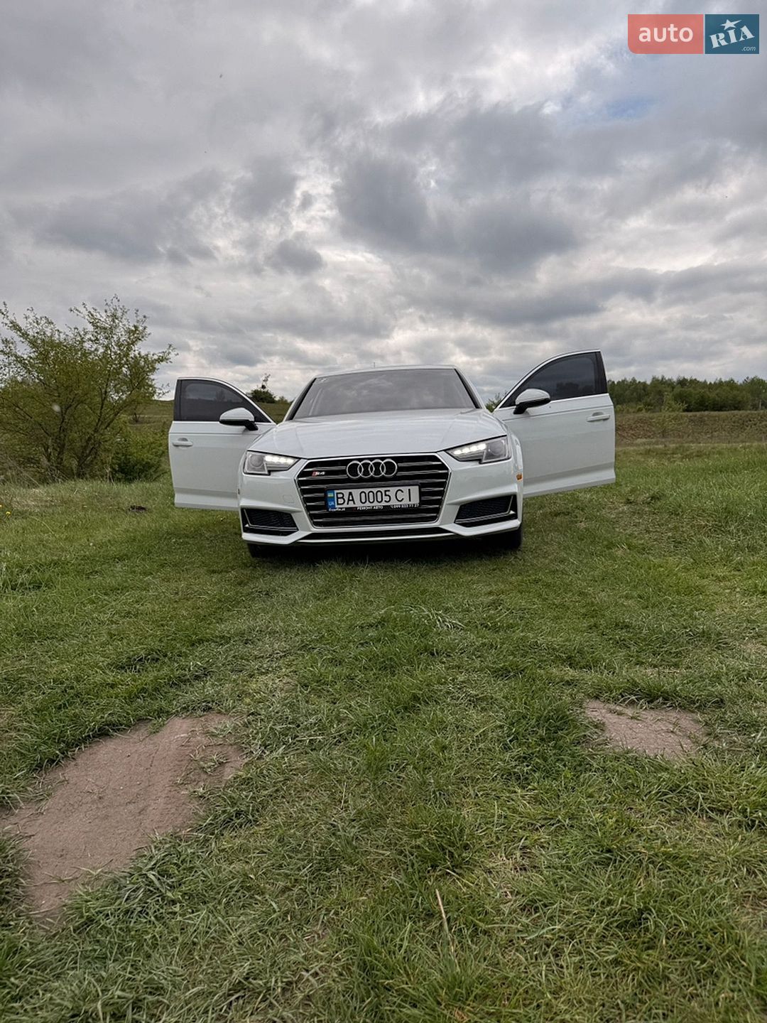 Audi A4 2019 VIN WAUGMAF42KN012964 фото оголошення 6 з 42