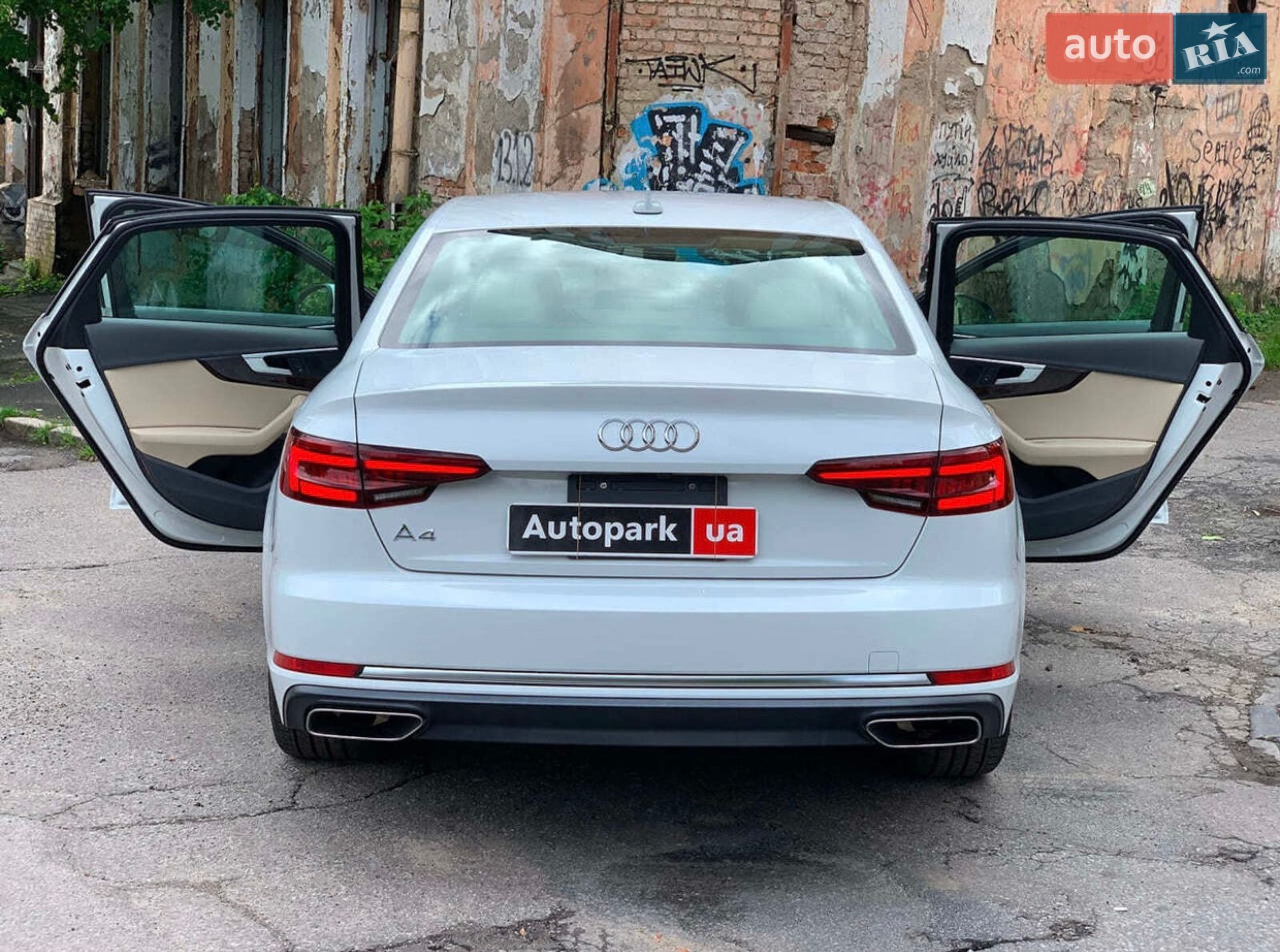 Audi A4 2019 VIN WAUGMAF42KN012964 фото оголошення 23 з 42