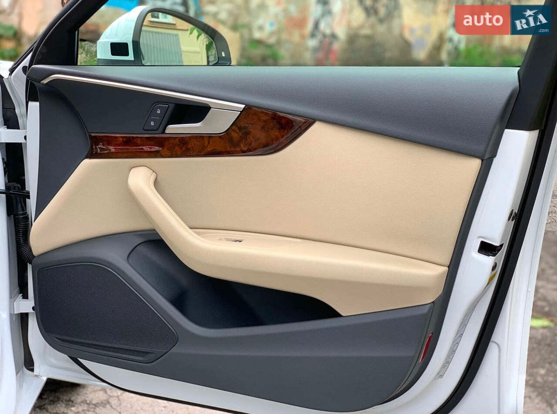 Audi A4 2019 VIN WAUGMAF42KN012964 фото оголошення 27 з 42