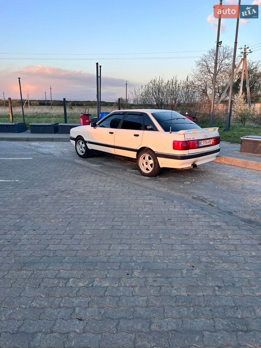 Audi 90 1989 VIN WAUZZZ89ZKA159357 фото оголошення 4 з 10