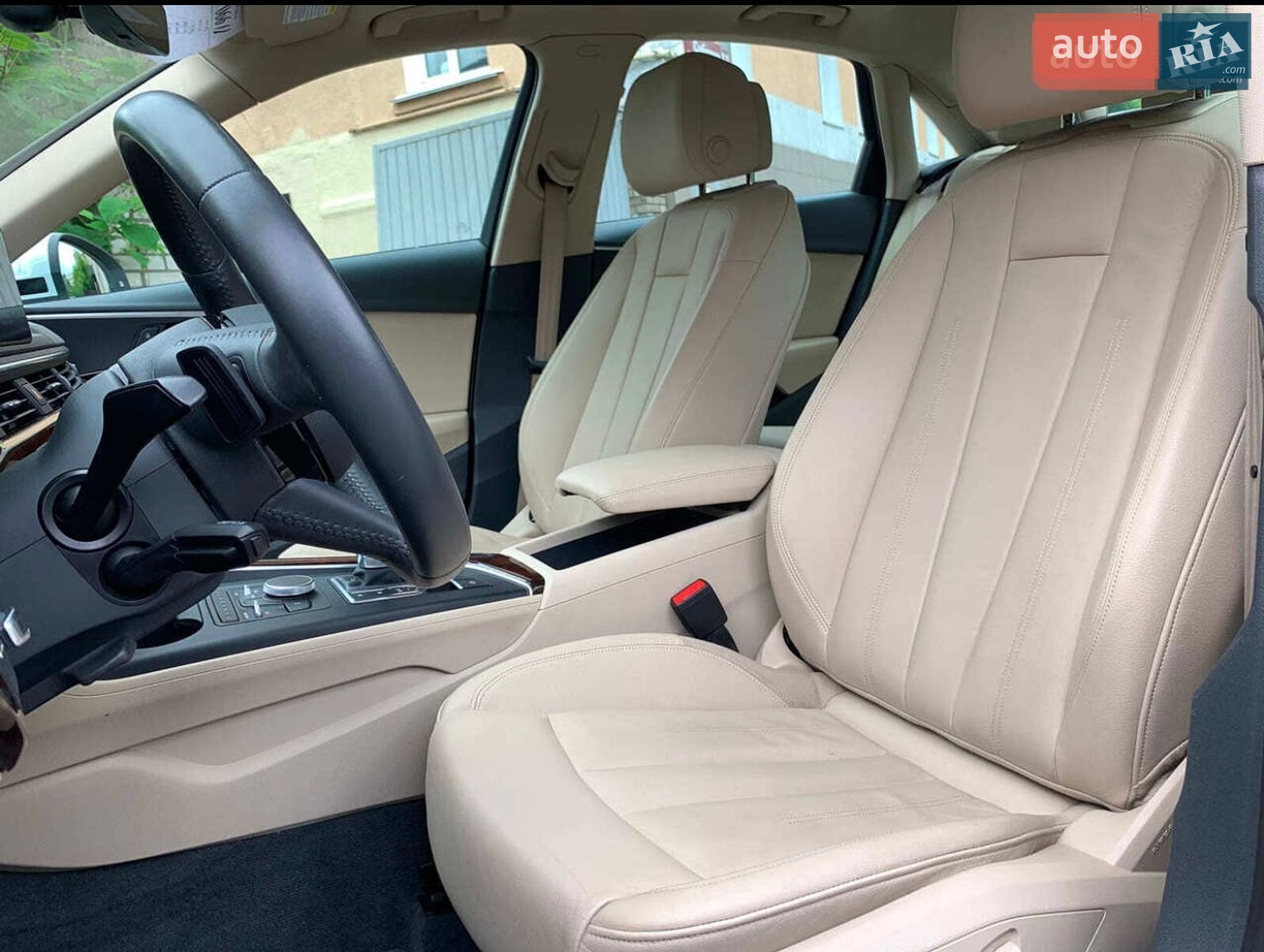 Audi A4 2019 VIN WAUGMAF42KN012964 фото оголошення 33 з 42