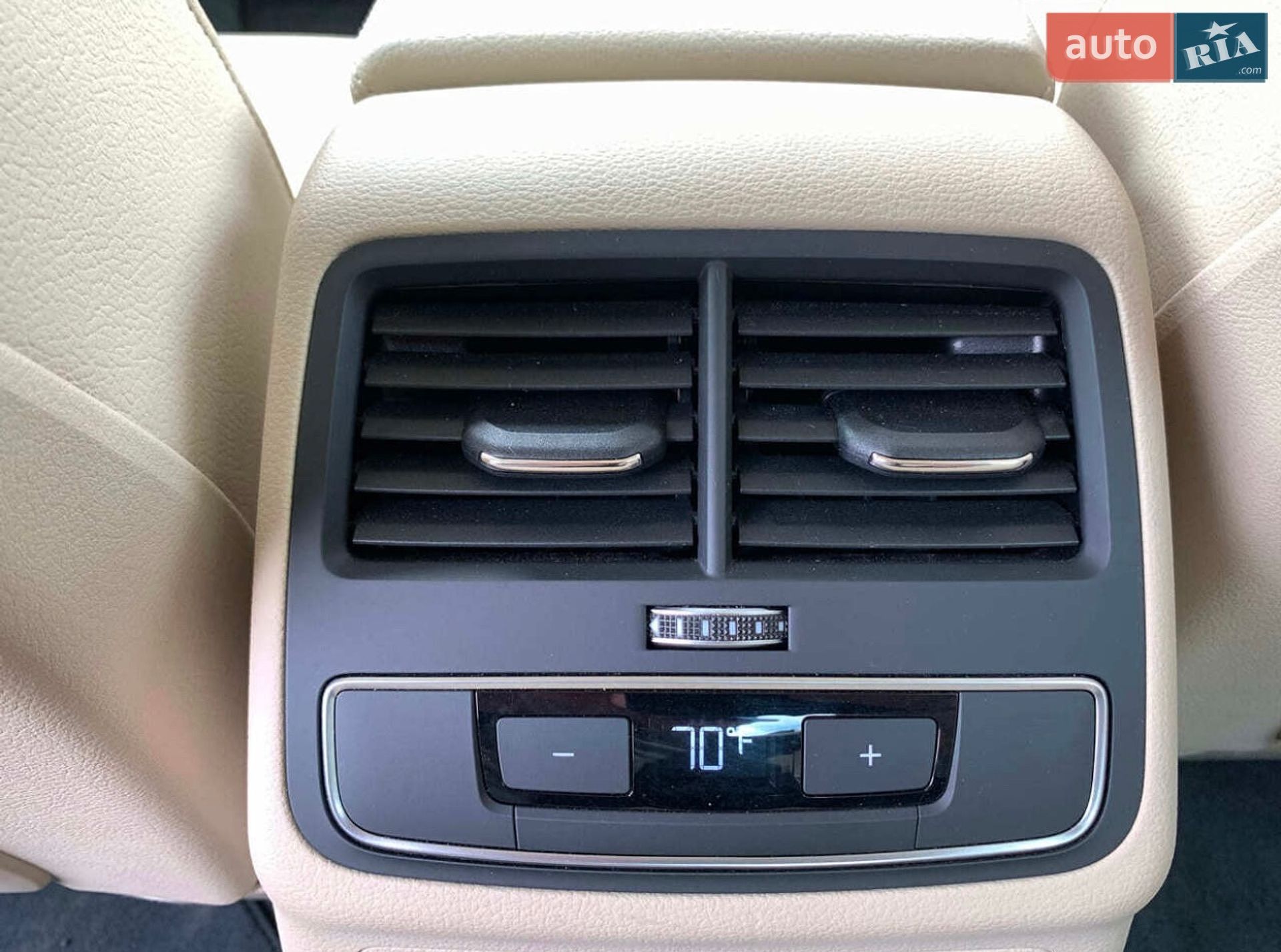 Audi A4 2019 VIN WAUGMAF42KN012964 фото оголошення 36 з 42