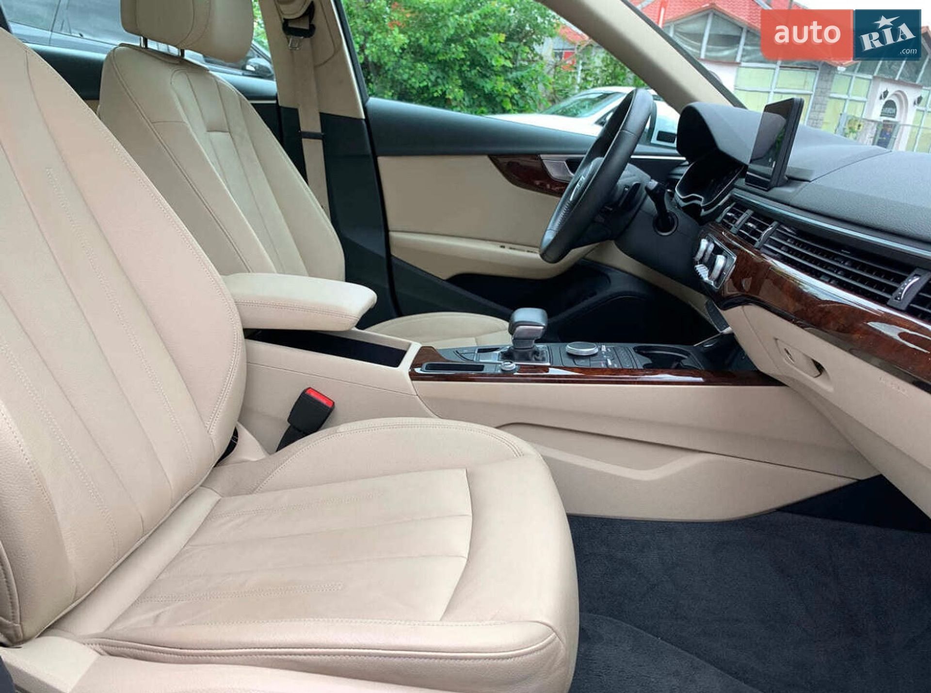 Audi A4 2019 VIN WAUGMAF42KN012964 фото оголошення 42 з 42