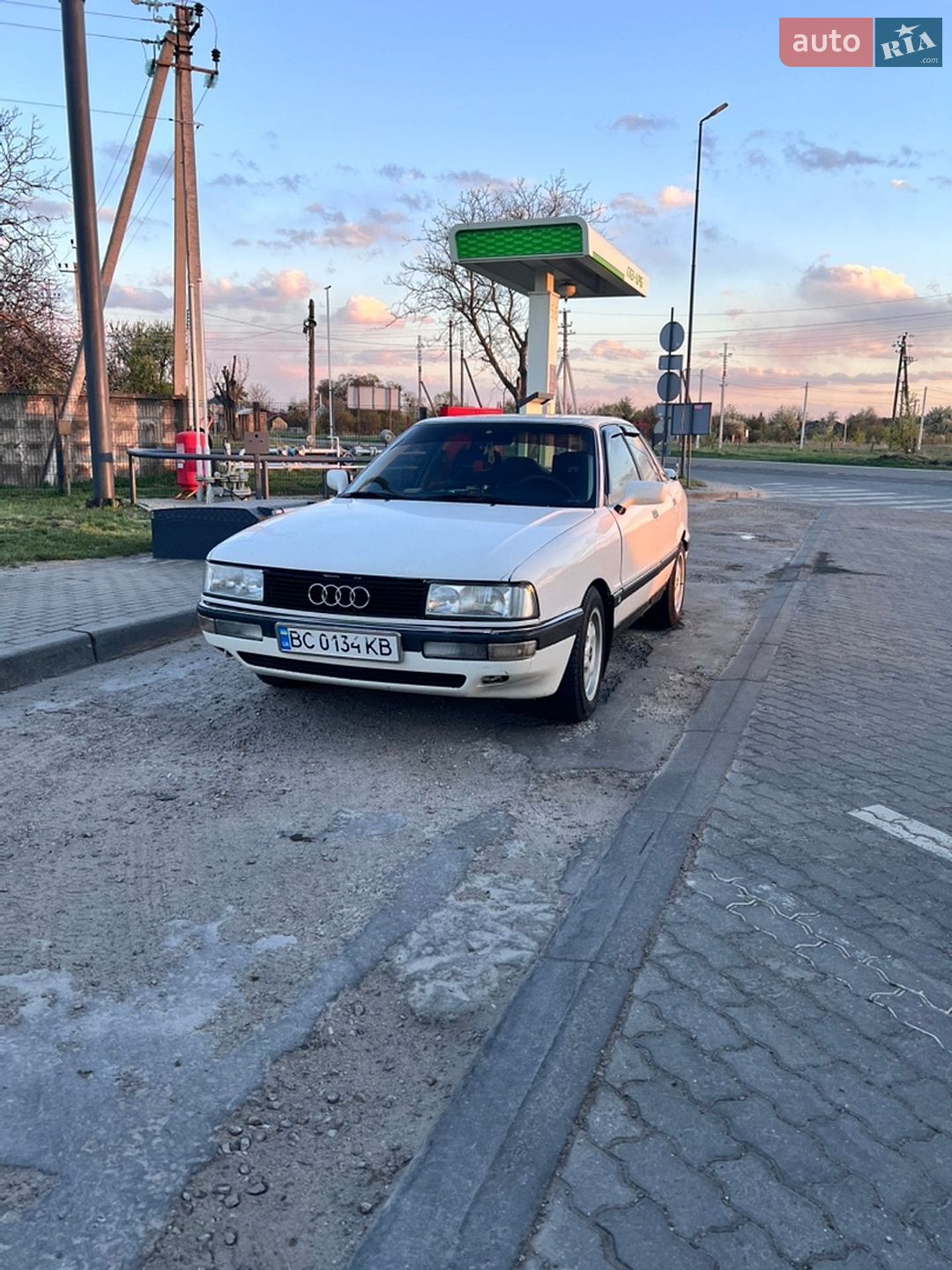 Audi 90 1989 VIN WAUZZZ89ZKA159357 фото оголошення 2 з 10