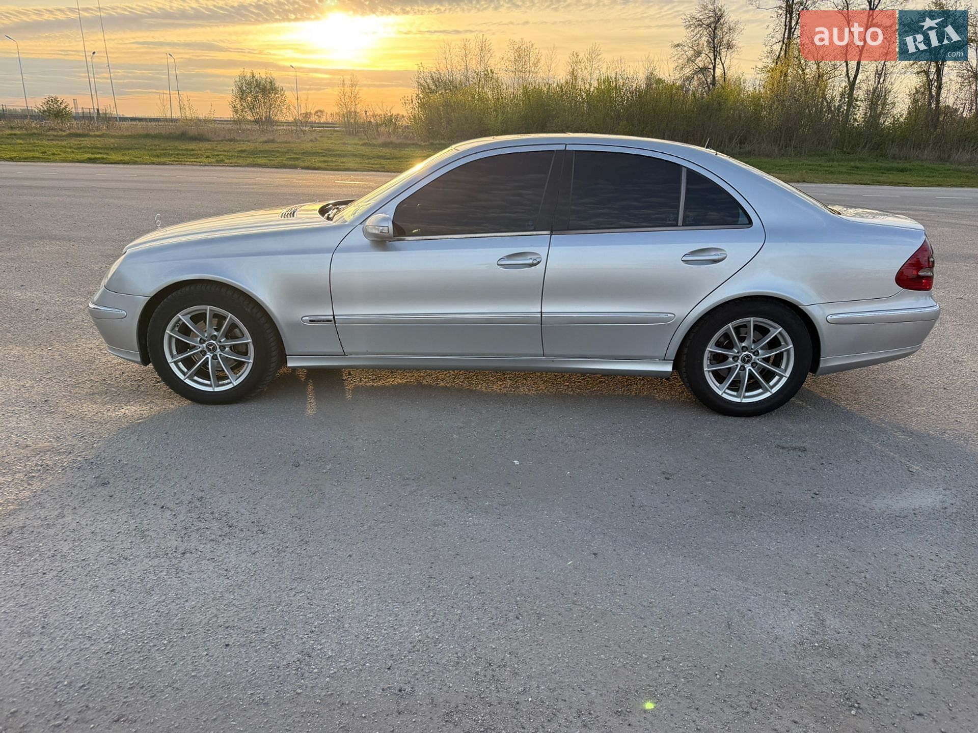 Mercedes-Benz E-Class 2004 VIN WDB2110161A578074 фото оголошення 2 з 9