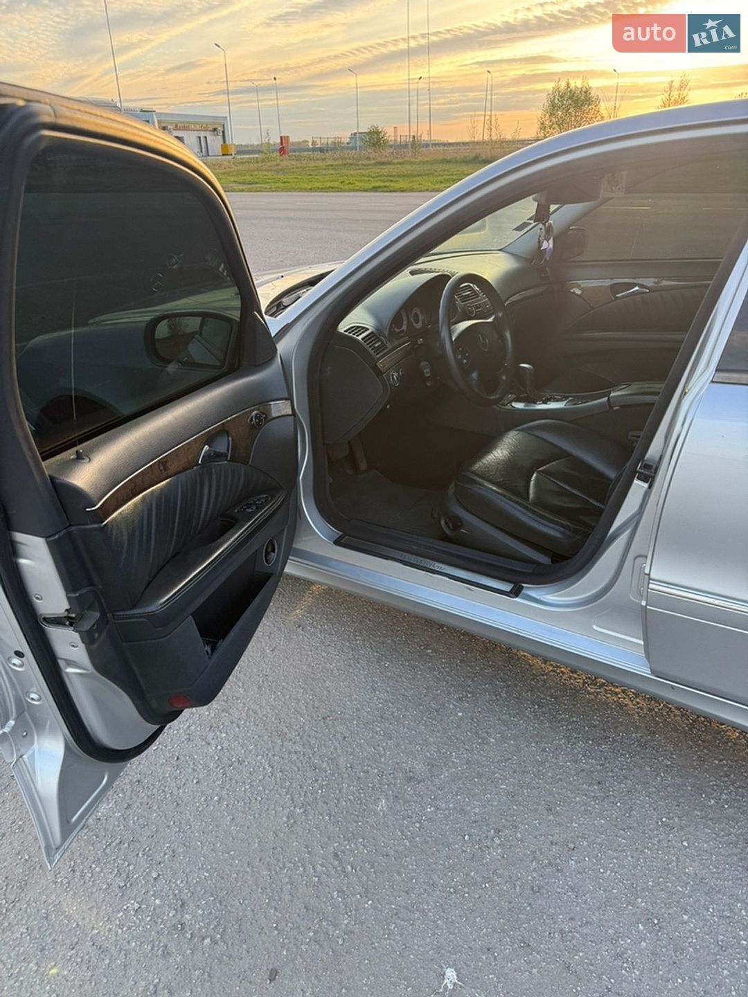 Mercedes-Benz E-Class 2004 VIN WDB2110161A578074 фото оголошення 5 з 9