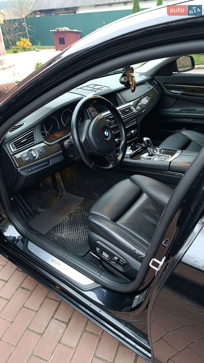 BMW 7 Series 2013 VIN WBAYC41040DZ75204 фото оголошення 4 з 28