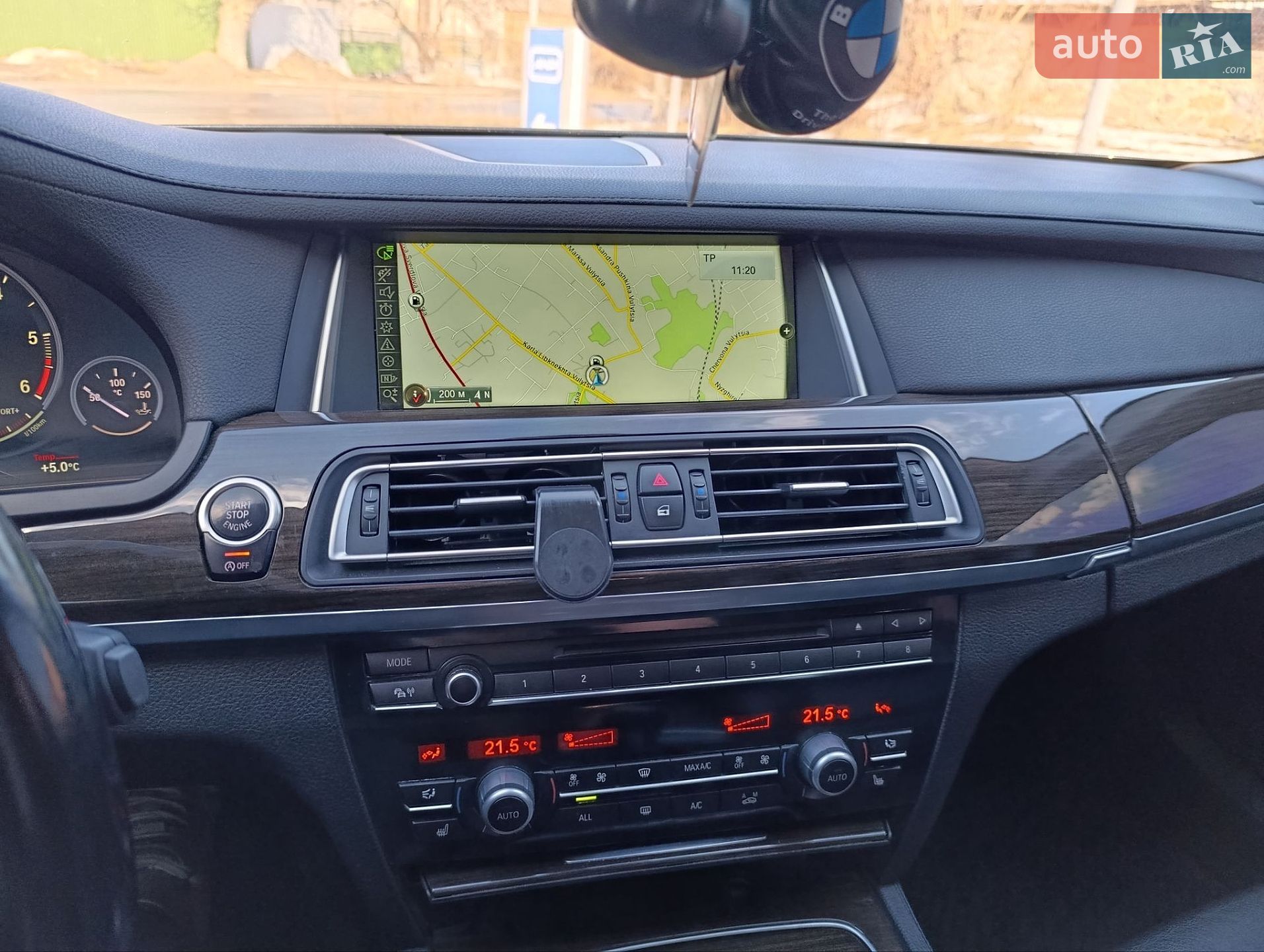 BMW 7 Series 2013 VIN WBAYC41040DZ75204 фото оголошення 13 з 28