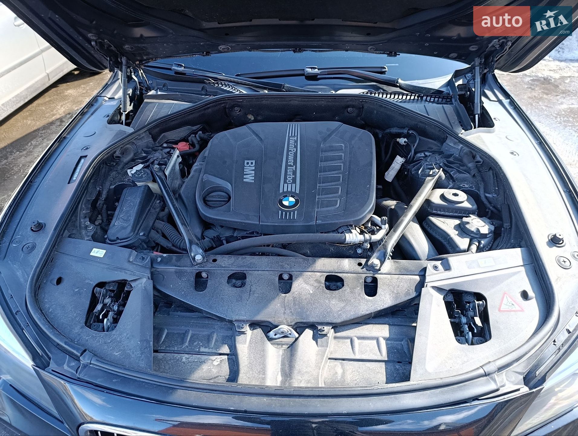 BMW 7 Series 2013 VIN WBAYC41040DZ75204 фото оголошення 14 з 28