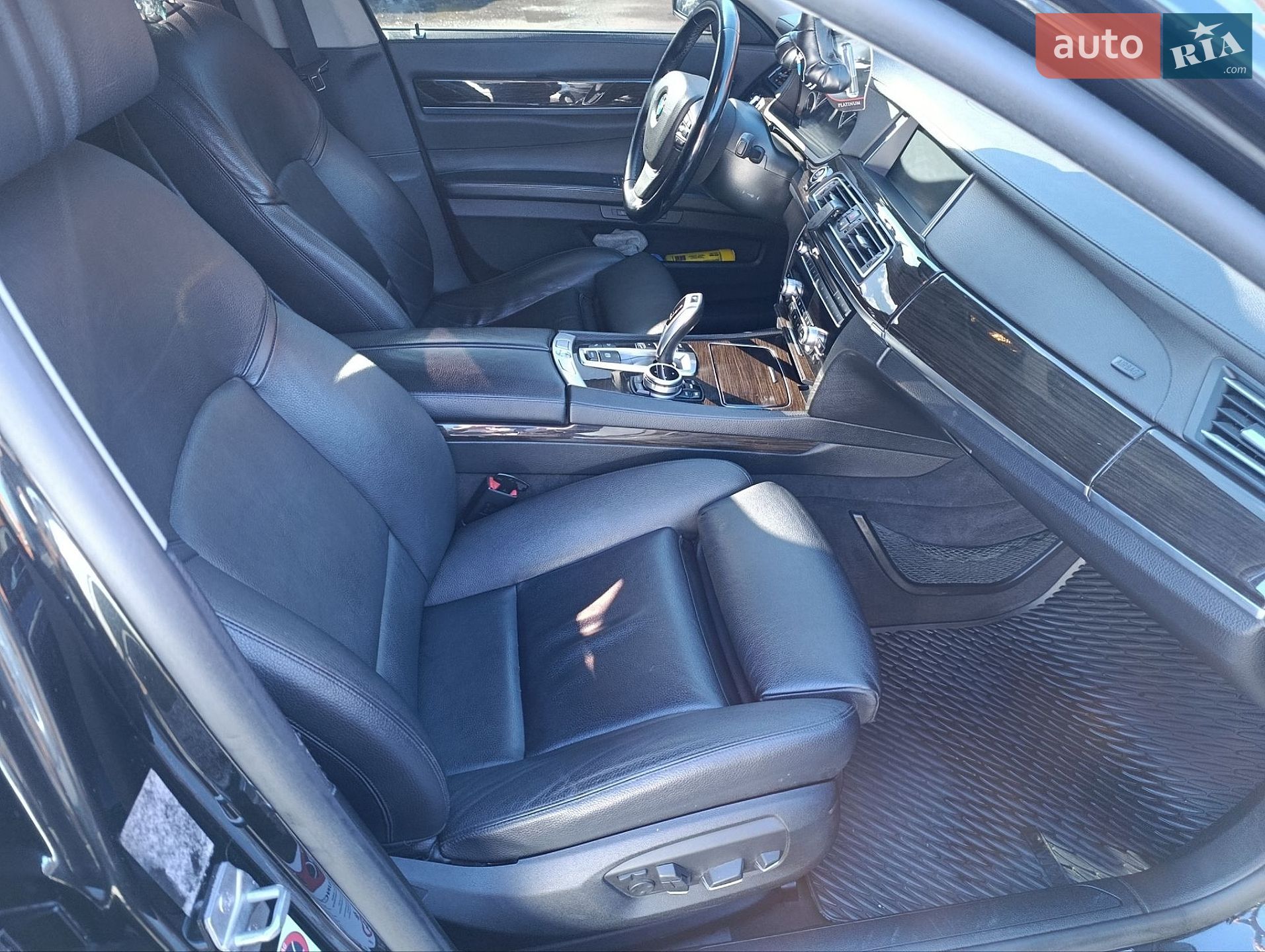 BMW 7 Series 2013 VIN WBAYC41040DZ75204 фото оголошення 19 з 28
