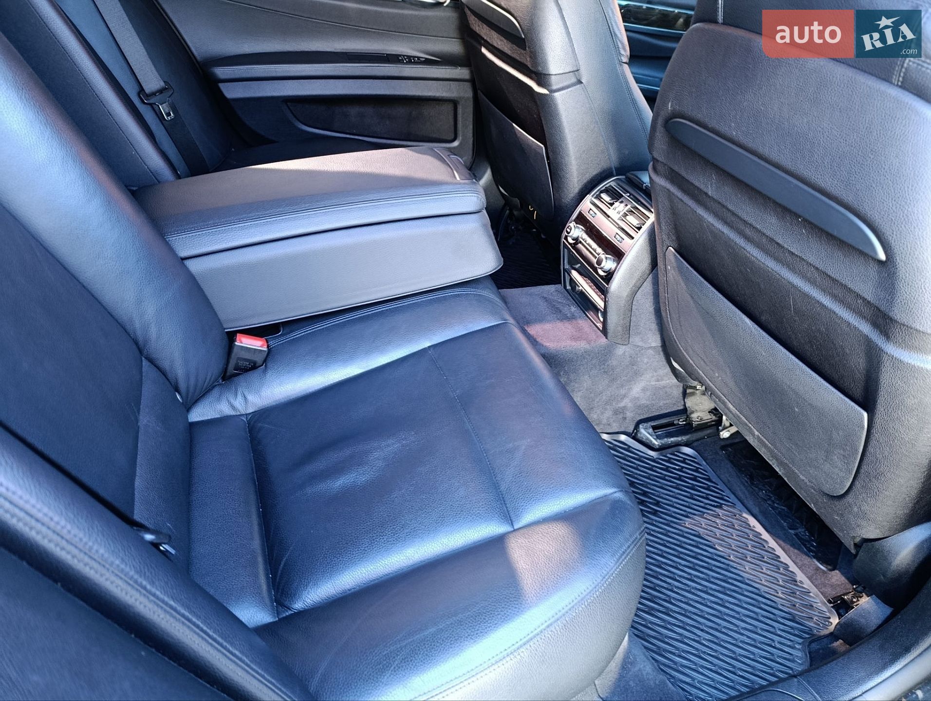 BMW 7 Series 2013 VIN WBAYC41040DZ75204 фото оголошення 20 з 28