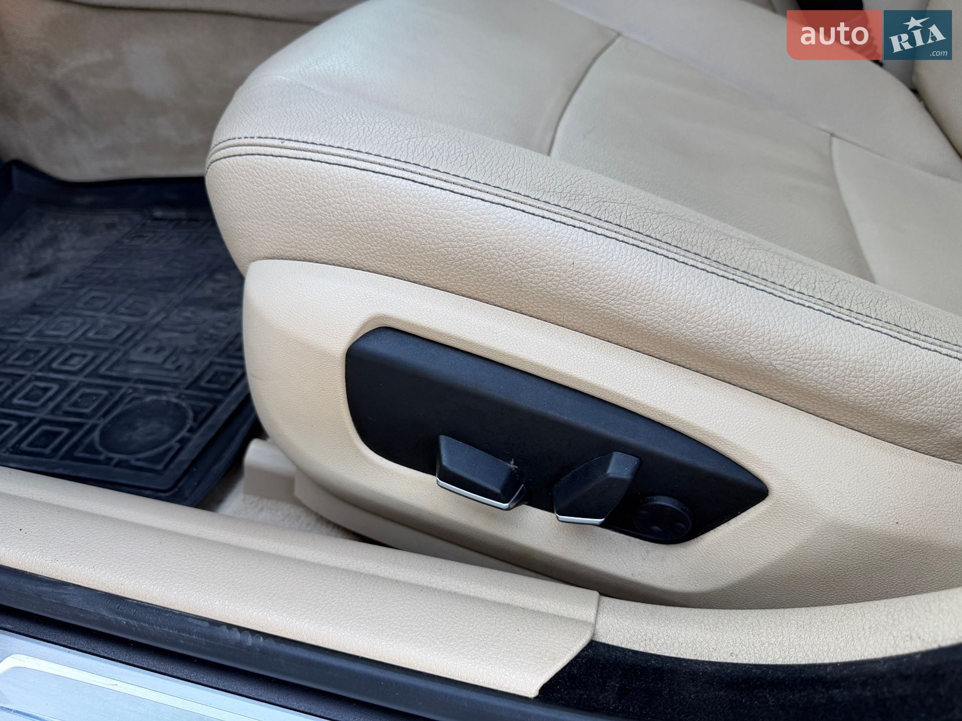 BMW 5 Series 2013 VIN WBAXA5C56ED689507 фото оголошення 42 з 52