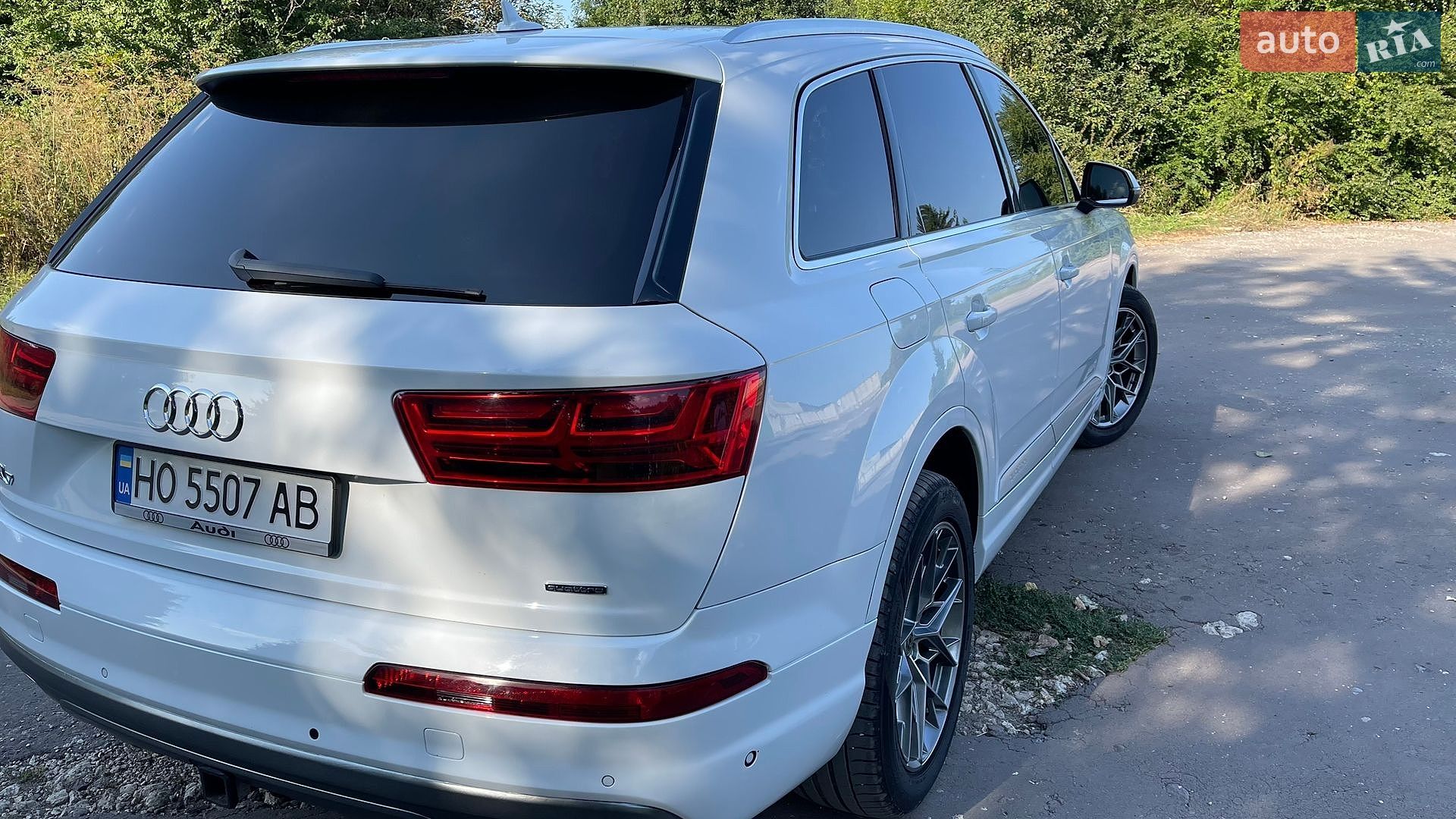 Audi Q7 2019 VIN WA1LAAF73KD030300 фото оголошення 6 з 36