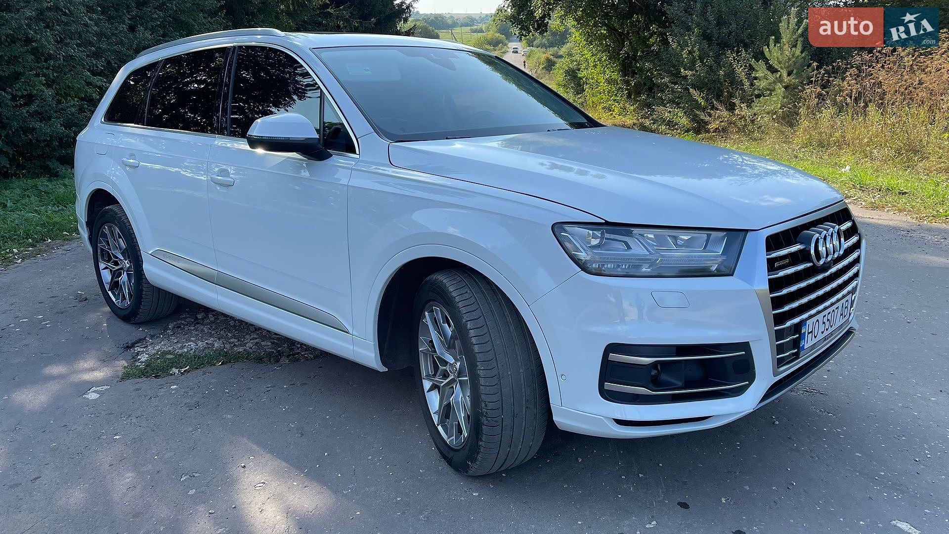 Audi Q7 2019 VIN WA1LAAF73KD030300 фото оголошення 9 з 36