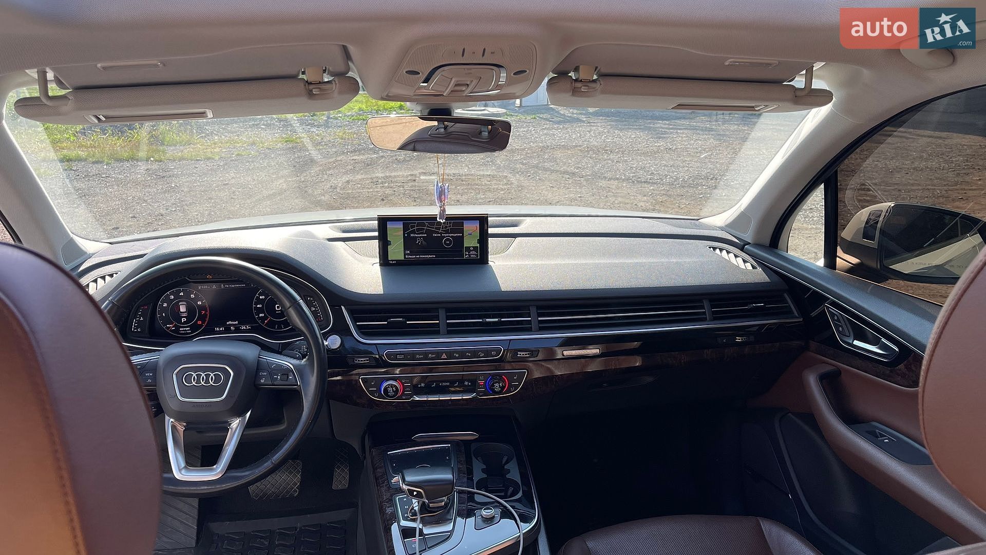 Audi Q7 2019 VIN WA1LAAF73KD030300 фото оголошення 18 з 36