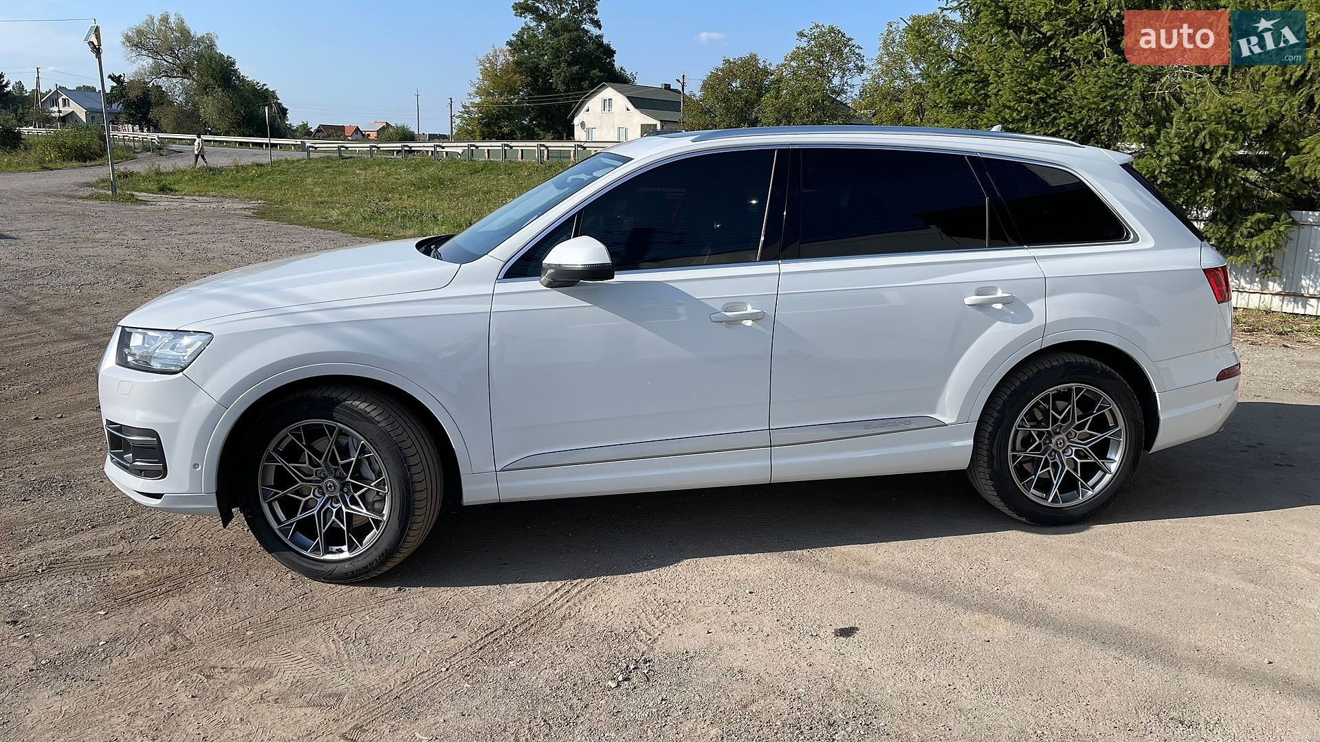 Audi Q7 2019 VIN WA1LAAF73KD030300 фото оголошення 34 з 36