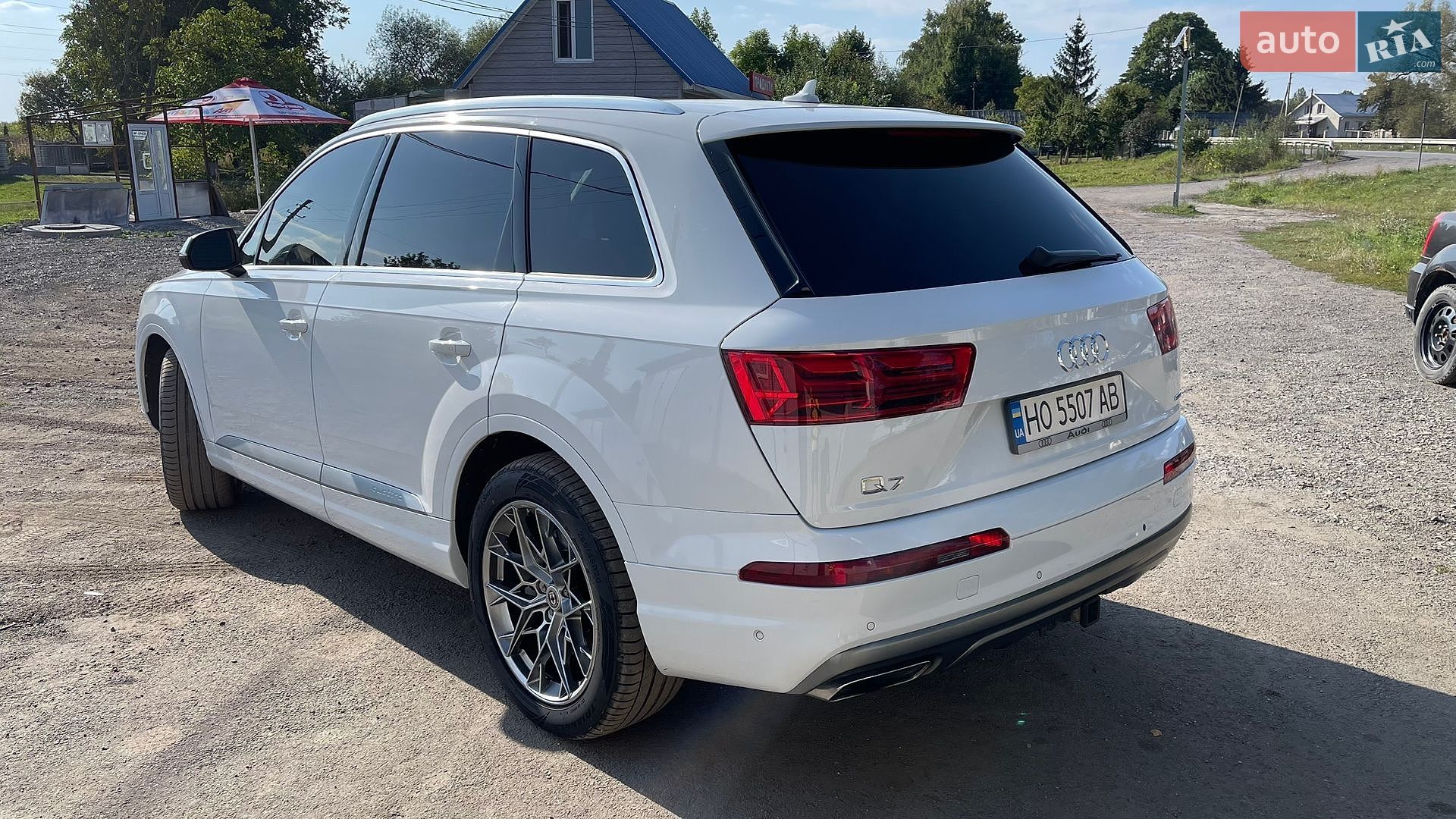Audi Q7 2019 VIN WA1LAAF73KD030300 фото оголошення 33 з 36