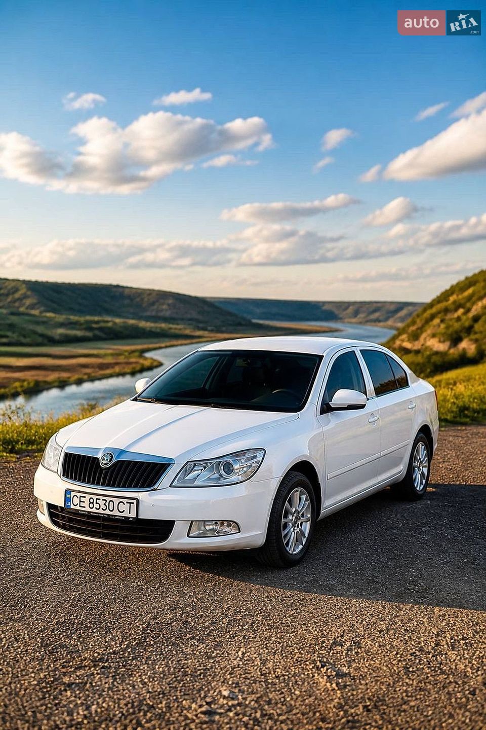 Skoda Octavia 2011 VIN TMBCA41Z4BB154944 фото оголошення 2 з 38