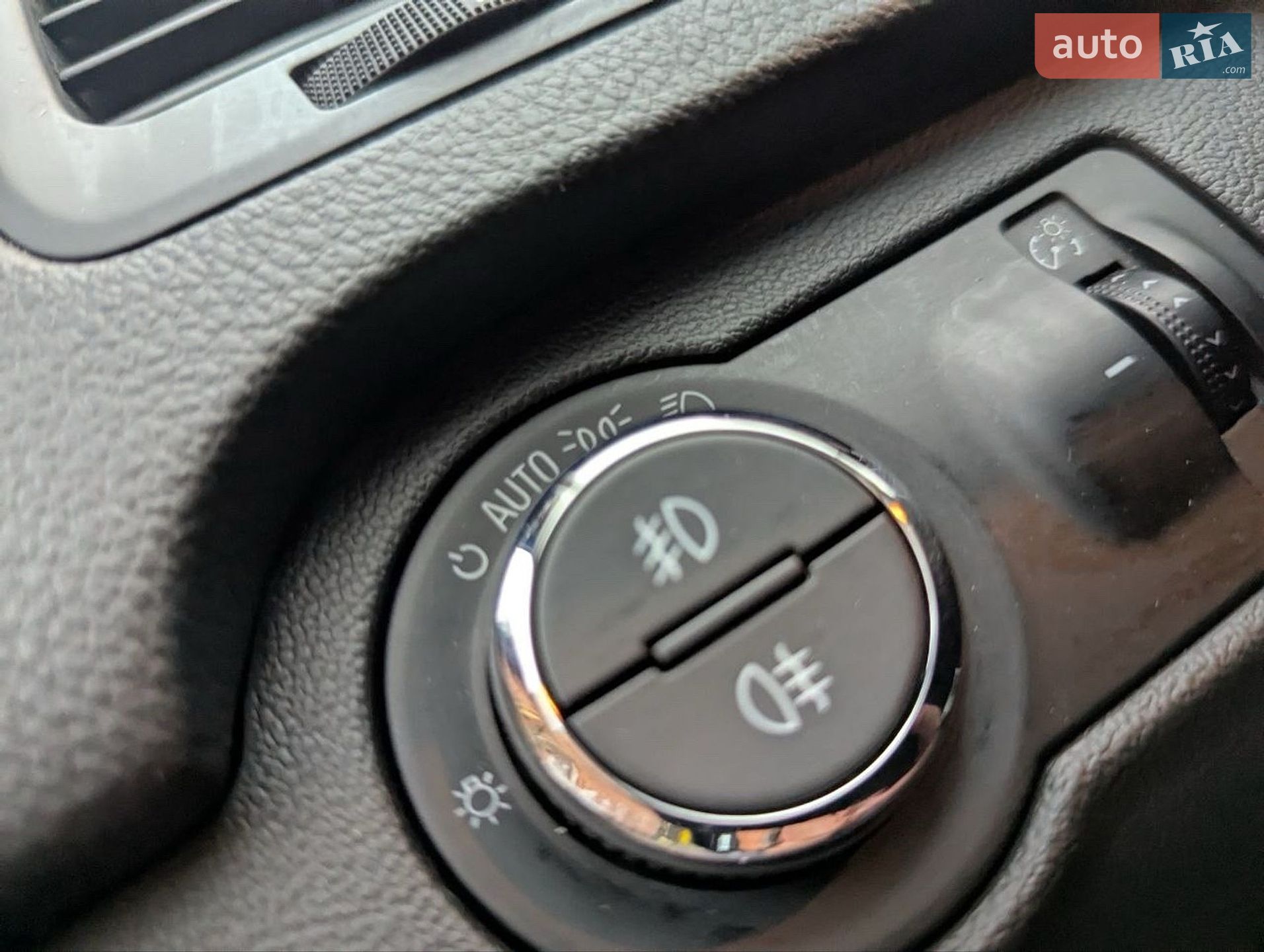 Opel Insignia 2013 VIN W0LGT5GBXD1069268 фото оголошення 4 з 7