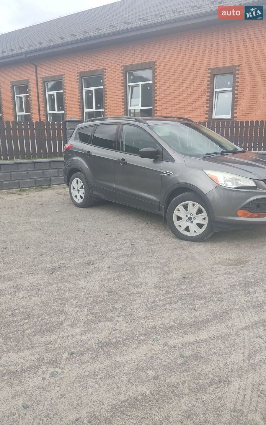 Ford Escape 2013 VIN 1FMCU0F70DUD20239 фото оголошення 2 з 17