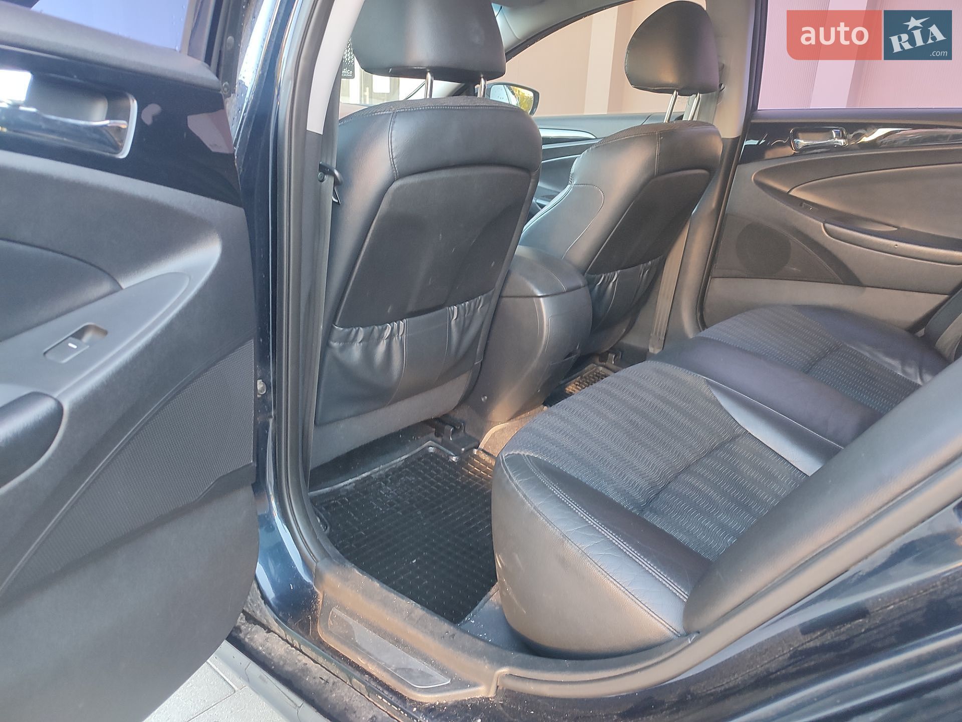 Hyundai Sonata 2010 VIN KMHEC41BABA152378 фото оголошення 7 з 8