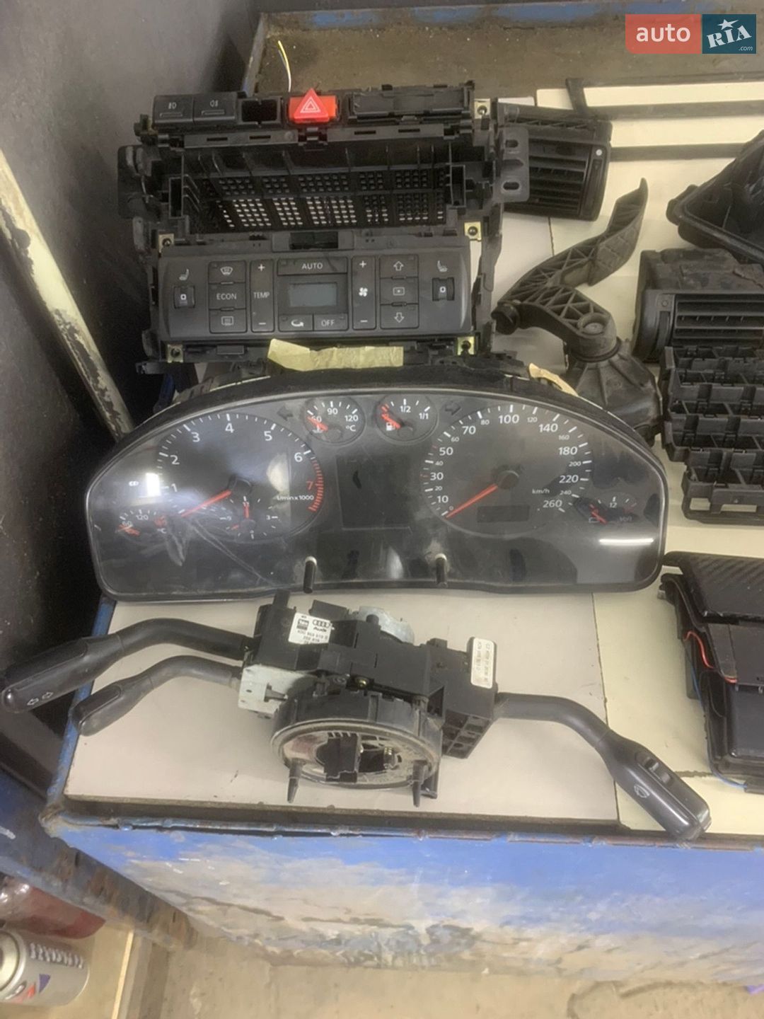 Audi A4 1998 VIN WAUZZZ8DZWA166115 фото оголошення 24 з 28