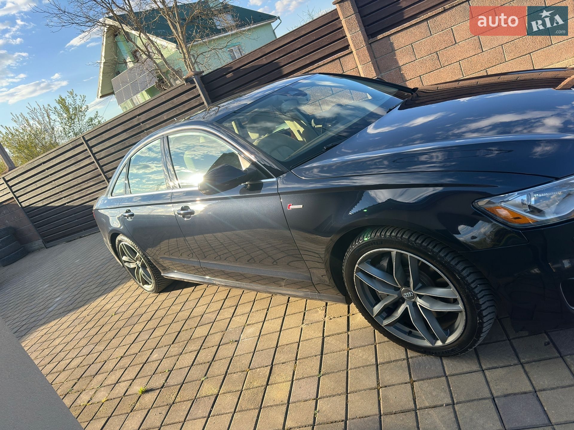 Audi A6 2015 VIN WAUFGAFC4GN012529 фото оголошення 2 з 14