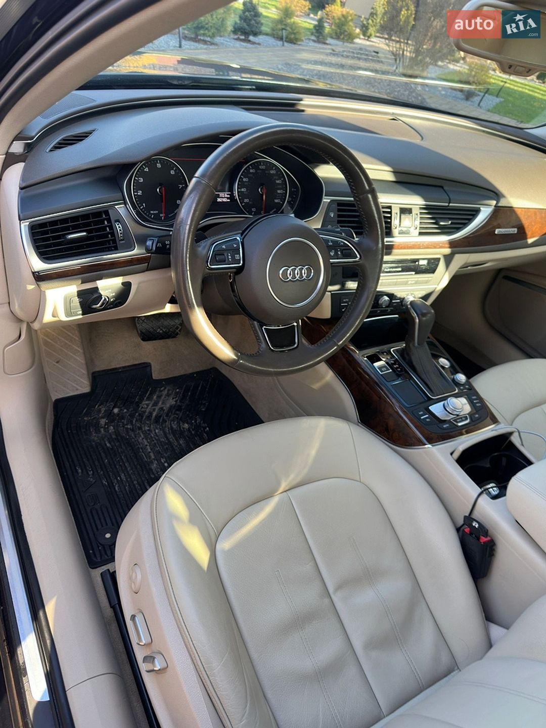 Audi A6 2015 VIN WAUFGAFC4GN012529 фото оголошення 13 з 14