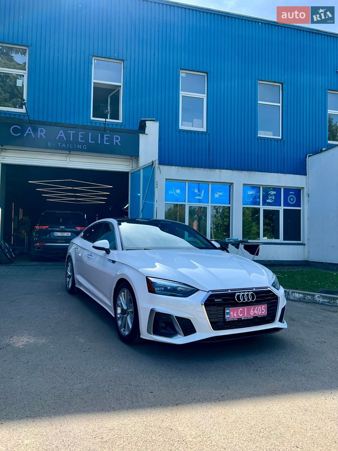 Audi A5 Sportback 2020 VIN WAUANCF56LA005810 фото оголошення 2 з 19