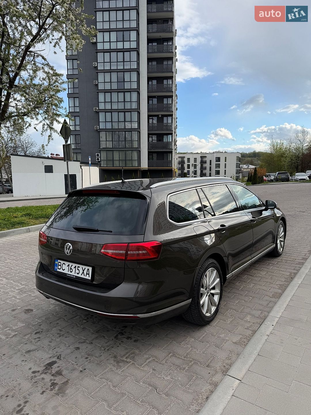 Volkswagen Passat 2017 VIN WVWZZZ3CZJE046199 фото оголошення 3 з 20