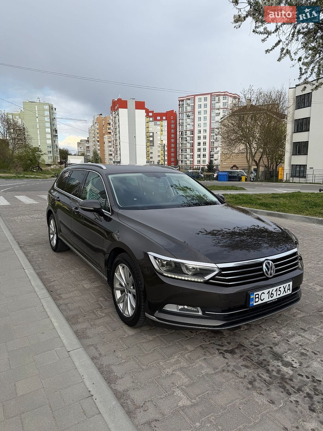 Volkswagen Passat 2017 VIN WVWZZZ3CZJE046199 фото оголошення 4 з 20