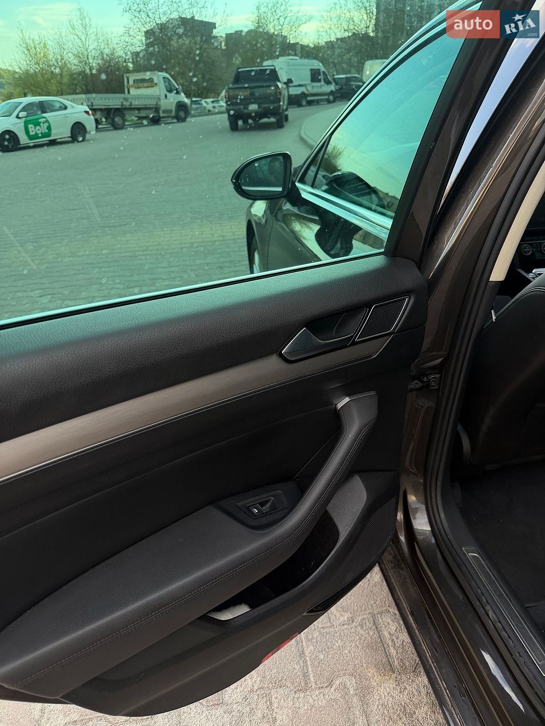 Volkswagen Passat 2017 VIN WVWZZZ3CZJE046199 фото оголошення 15 з 20