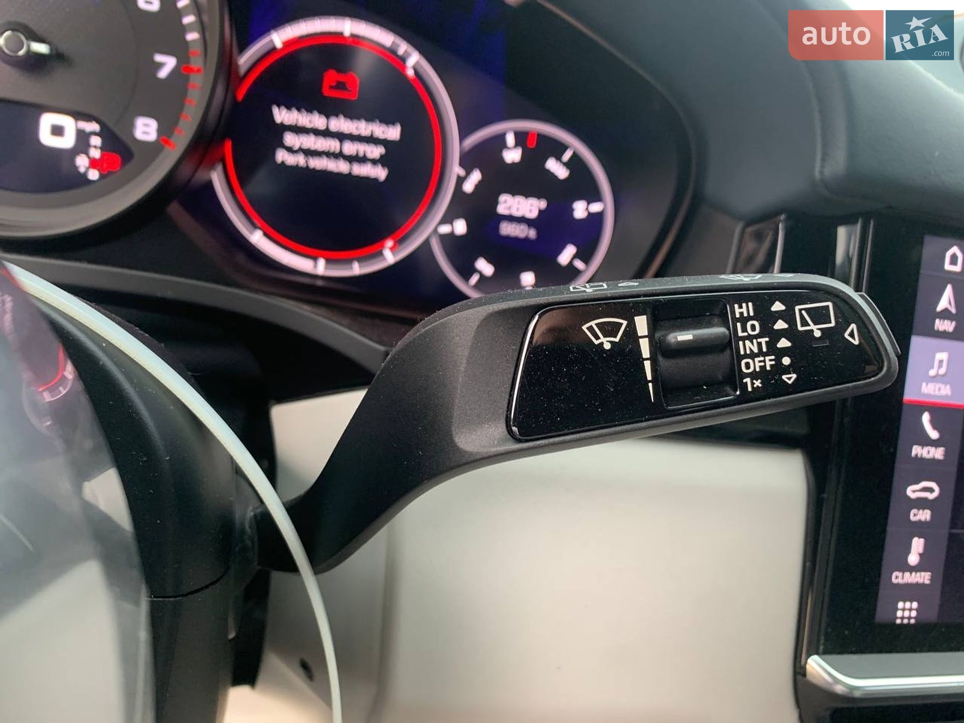 Porsche Cayenne 2019 VIN WP1AA2AY0KDA12001 фото оголошення 19 з 44