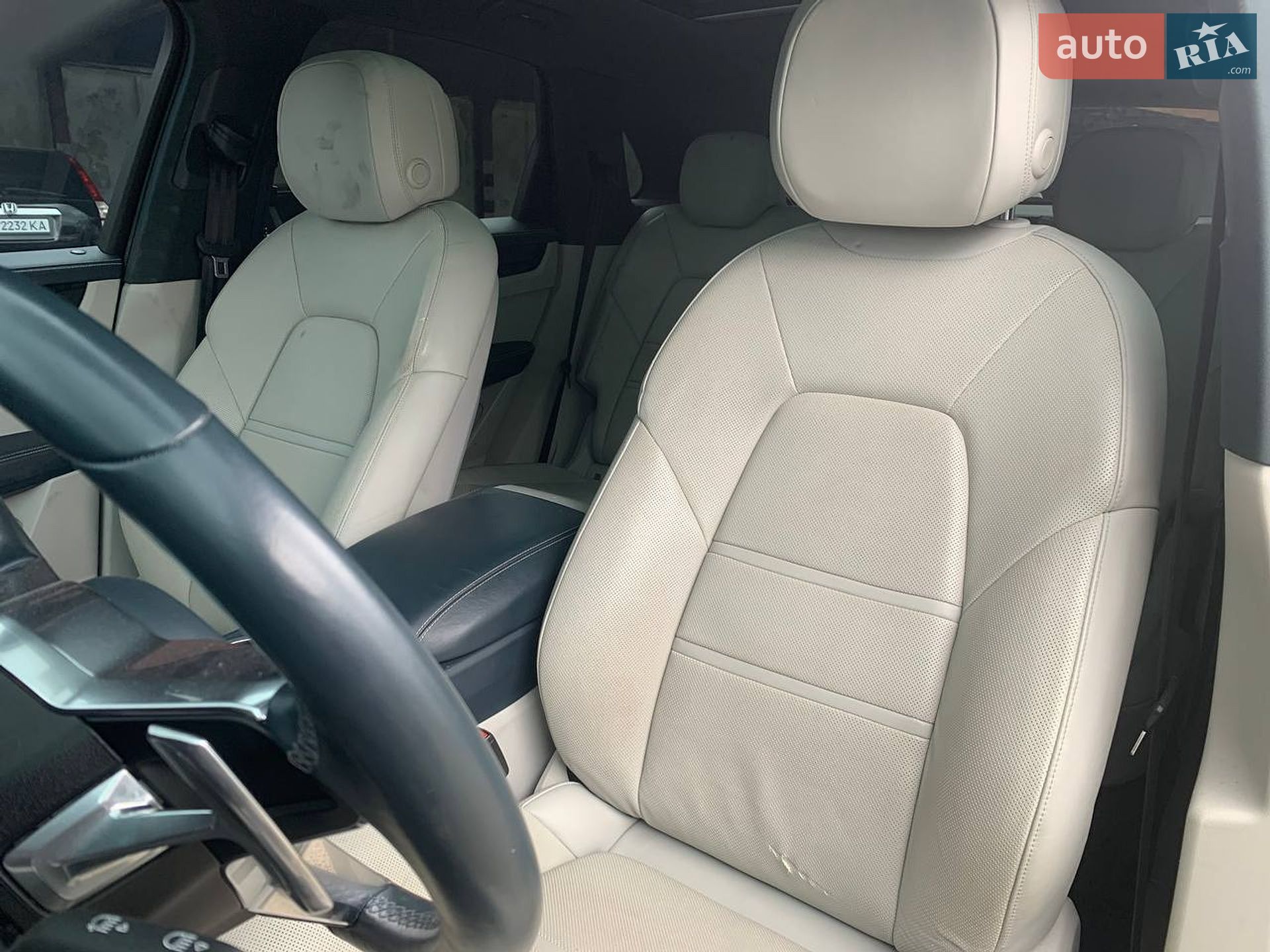 Porsche Cayenne 2019 VIN WP1AA2AY0KDA12001 фото оголошення 36 з 44